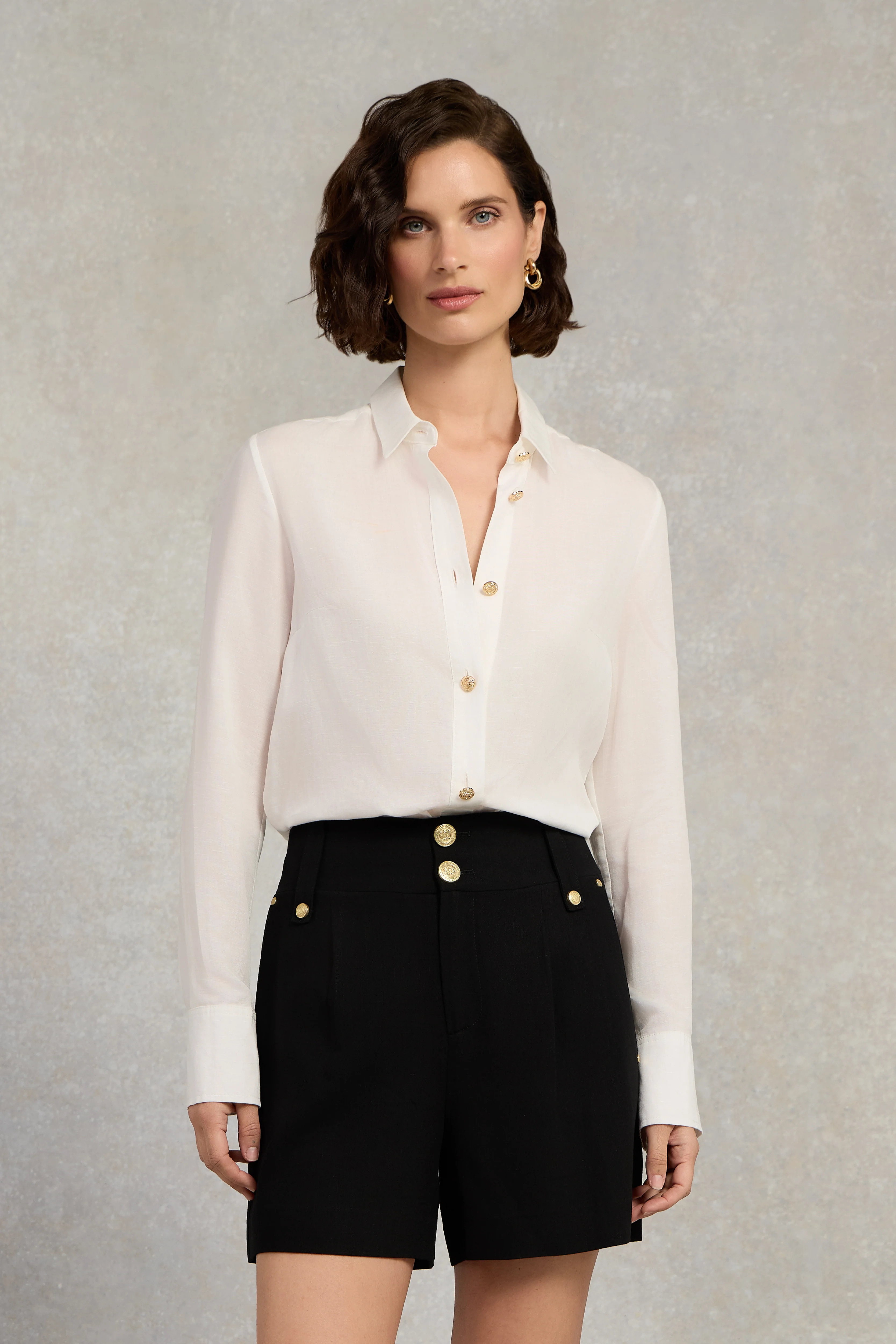 Tailored Short (Black Linen)