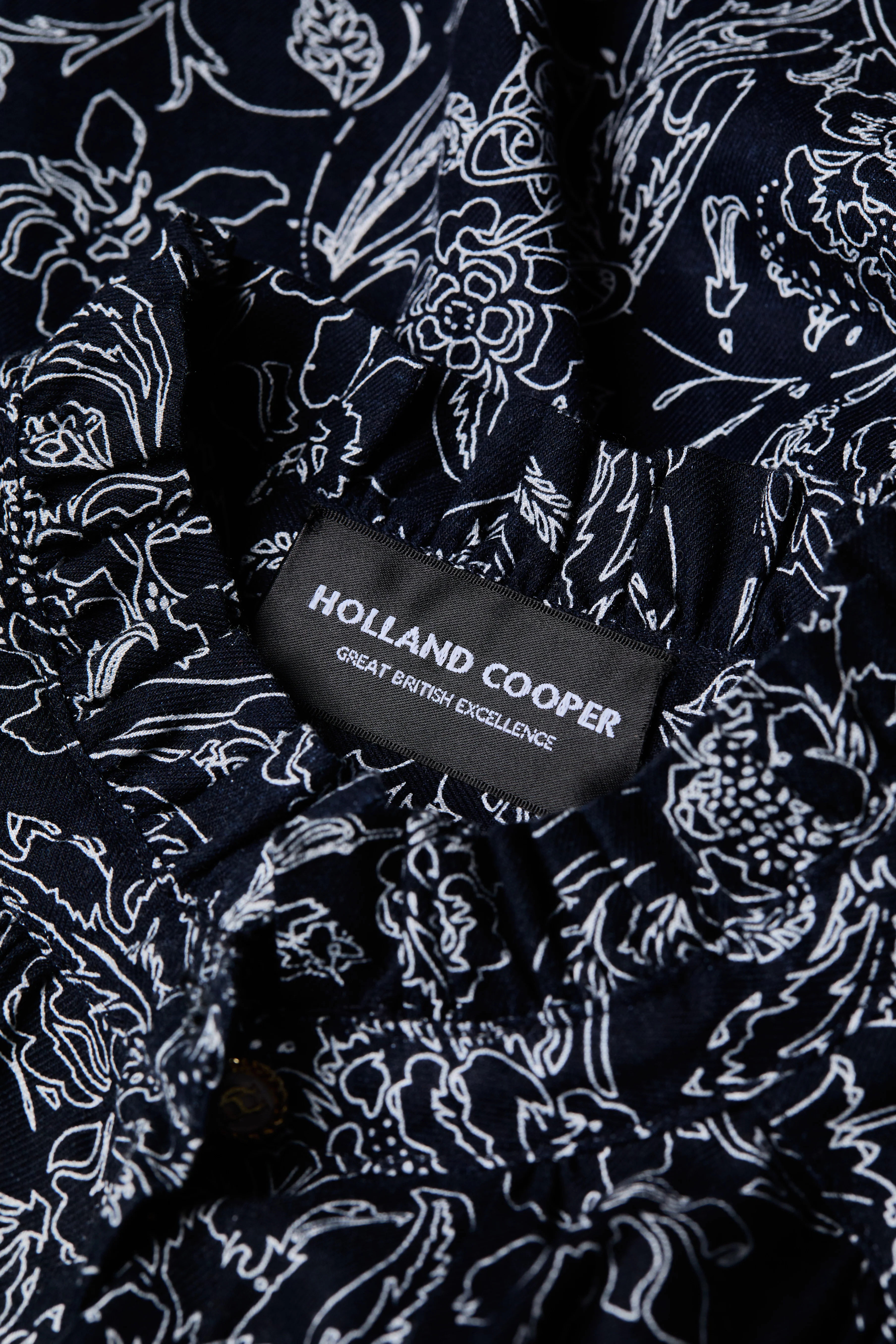 Lilibet Blouse (Navy Floral)