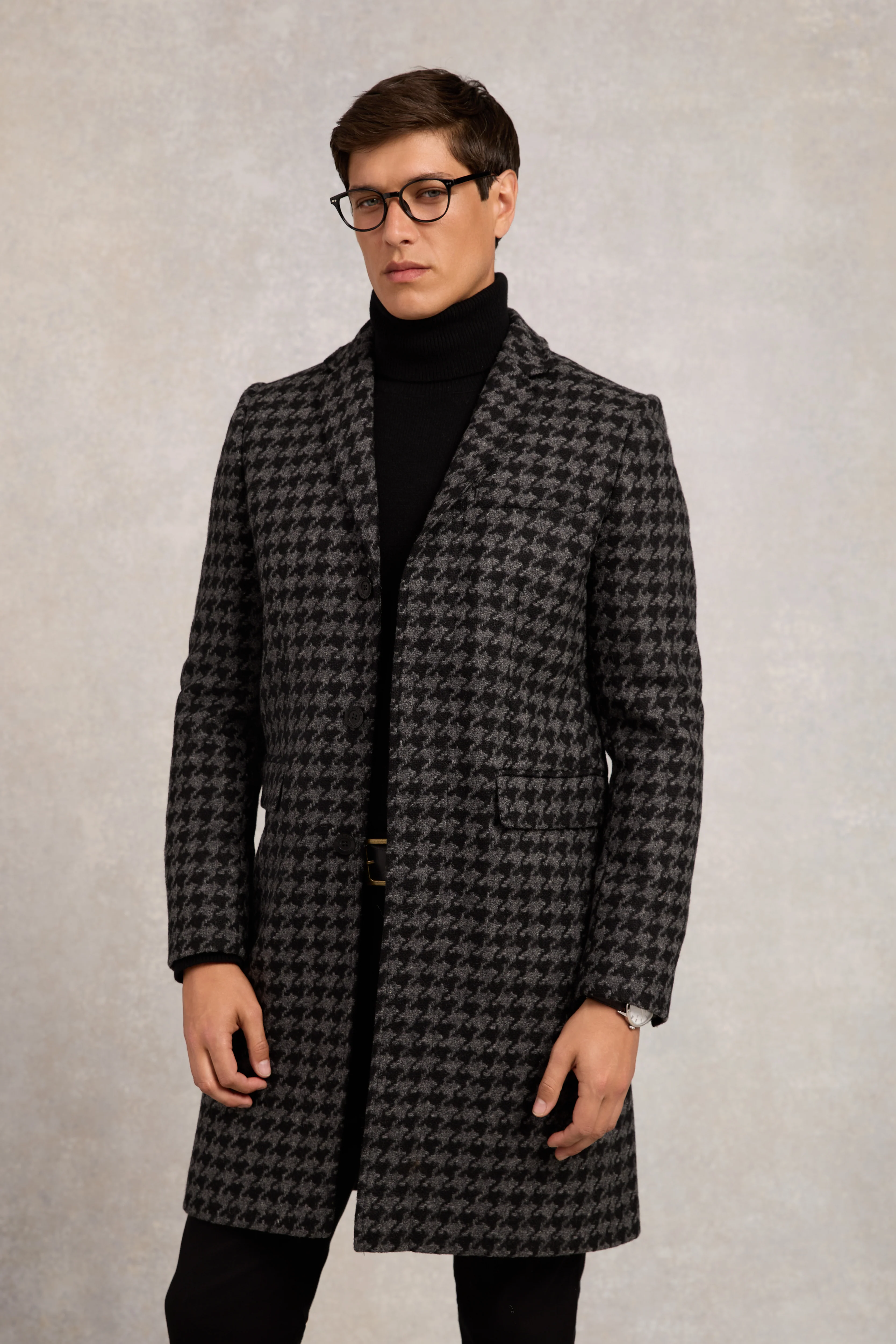 The Cheltenham Coat (Large Scale Charcoal Houndstooth)