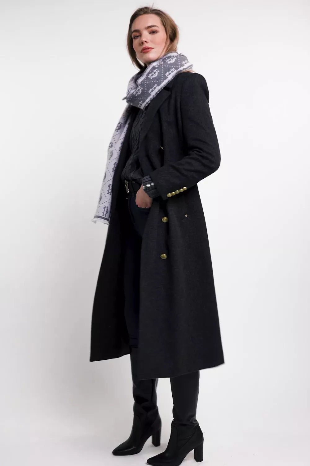 Noveli Cable Knit (Charcoal)