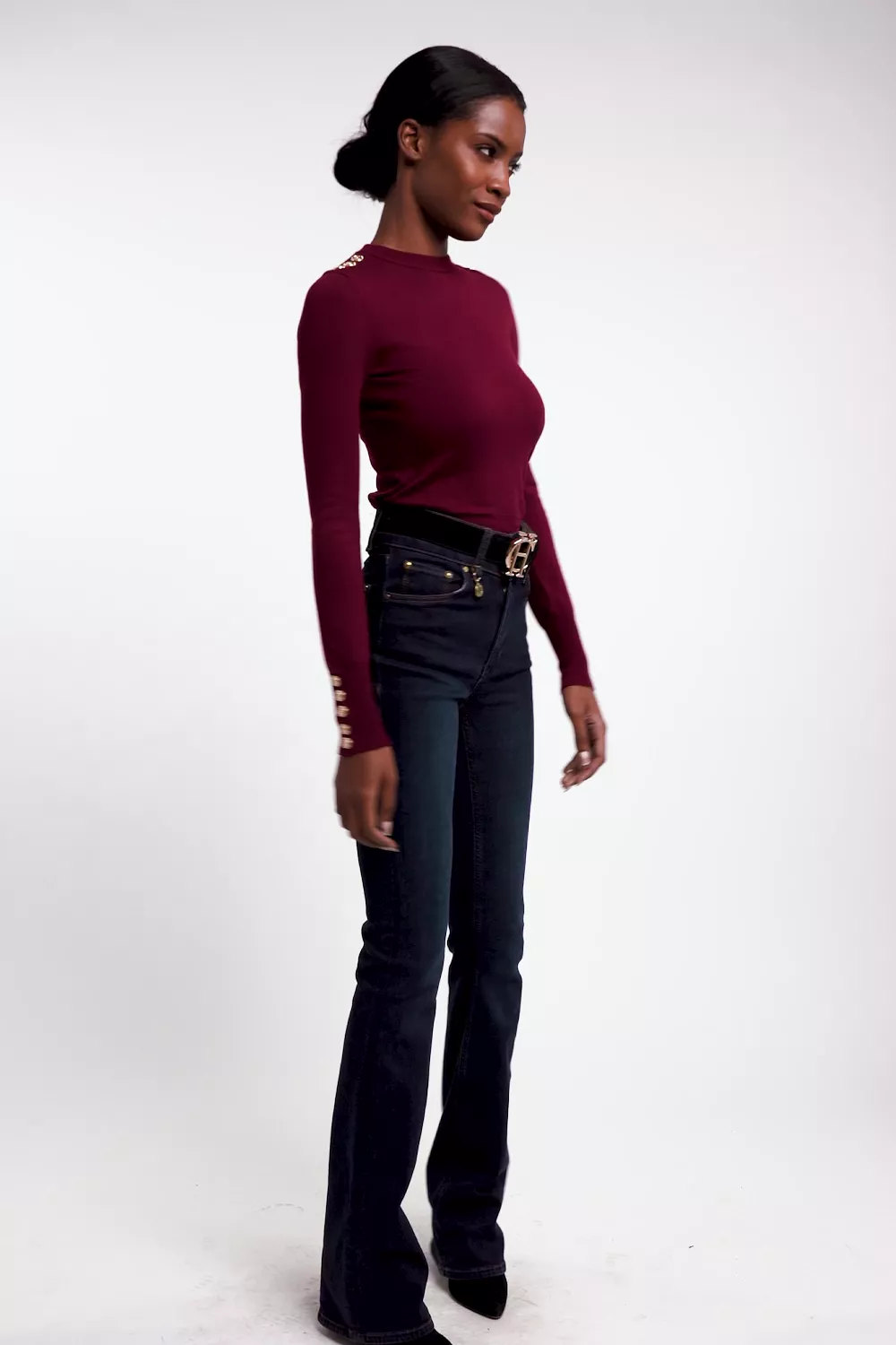 Buttoned Knit Crew Neck (Wine)