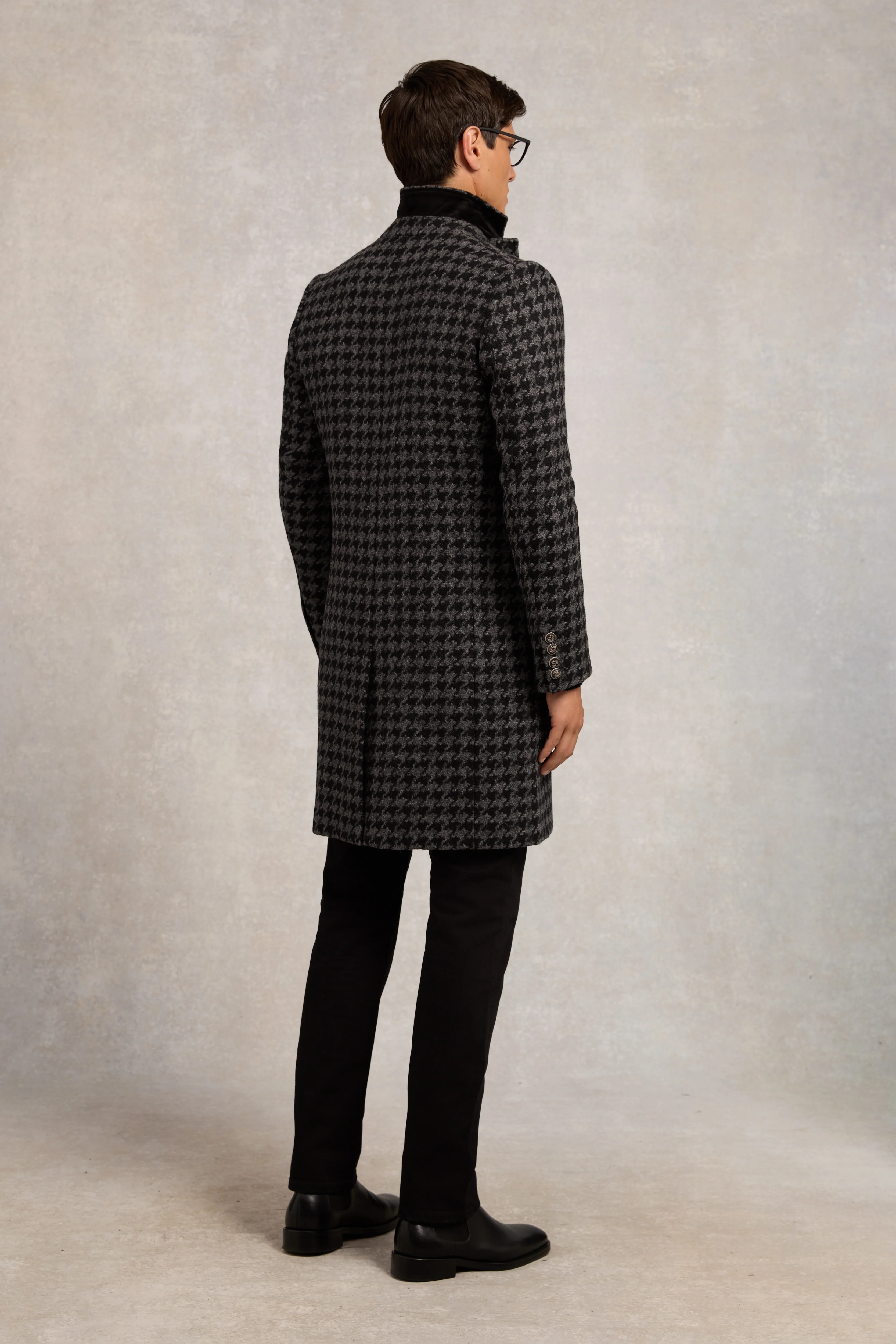 The Cheltenham Coat (Large Scale Charcoal Houndstooth)