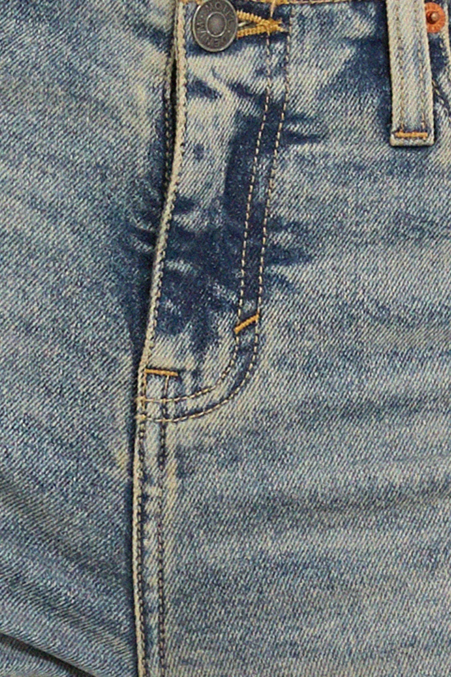 Frayed Low Rise Jeans in Light Wash Sandy Tint