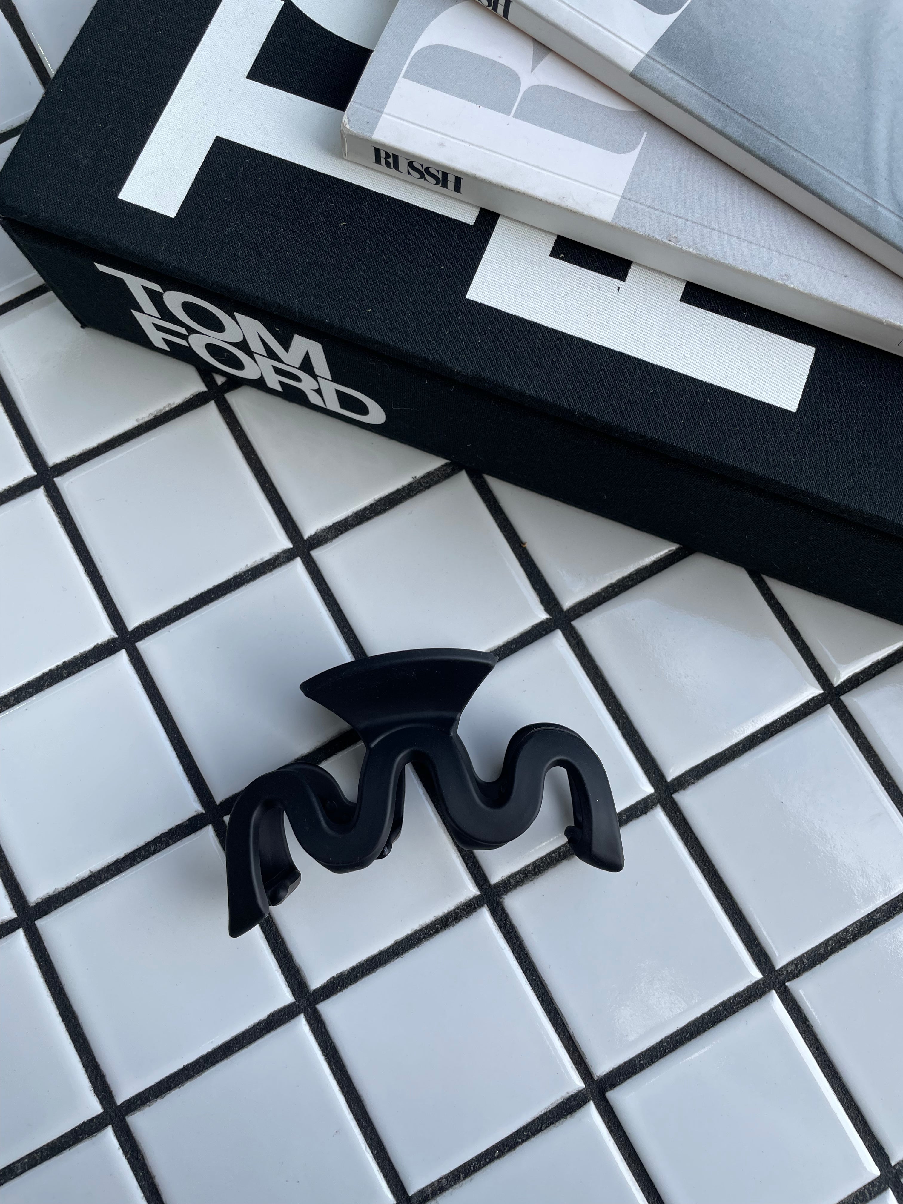 Rem Claw Clip - Black