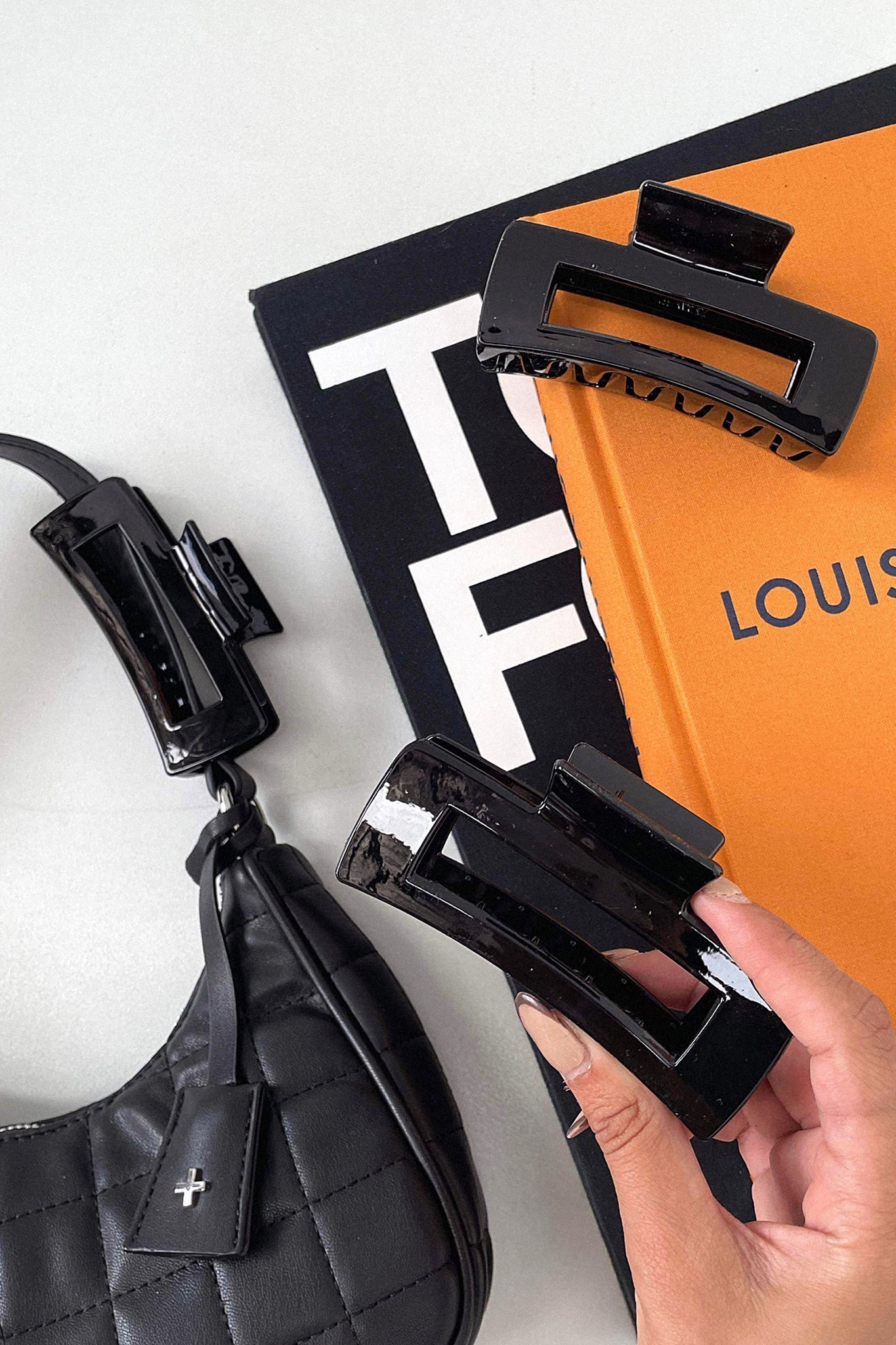 Mika Claw Clip - Black Gloss