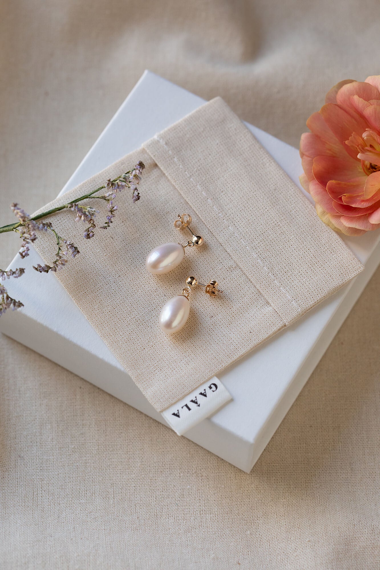 Tears of Venus Pearl Earrings