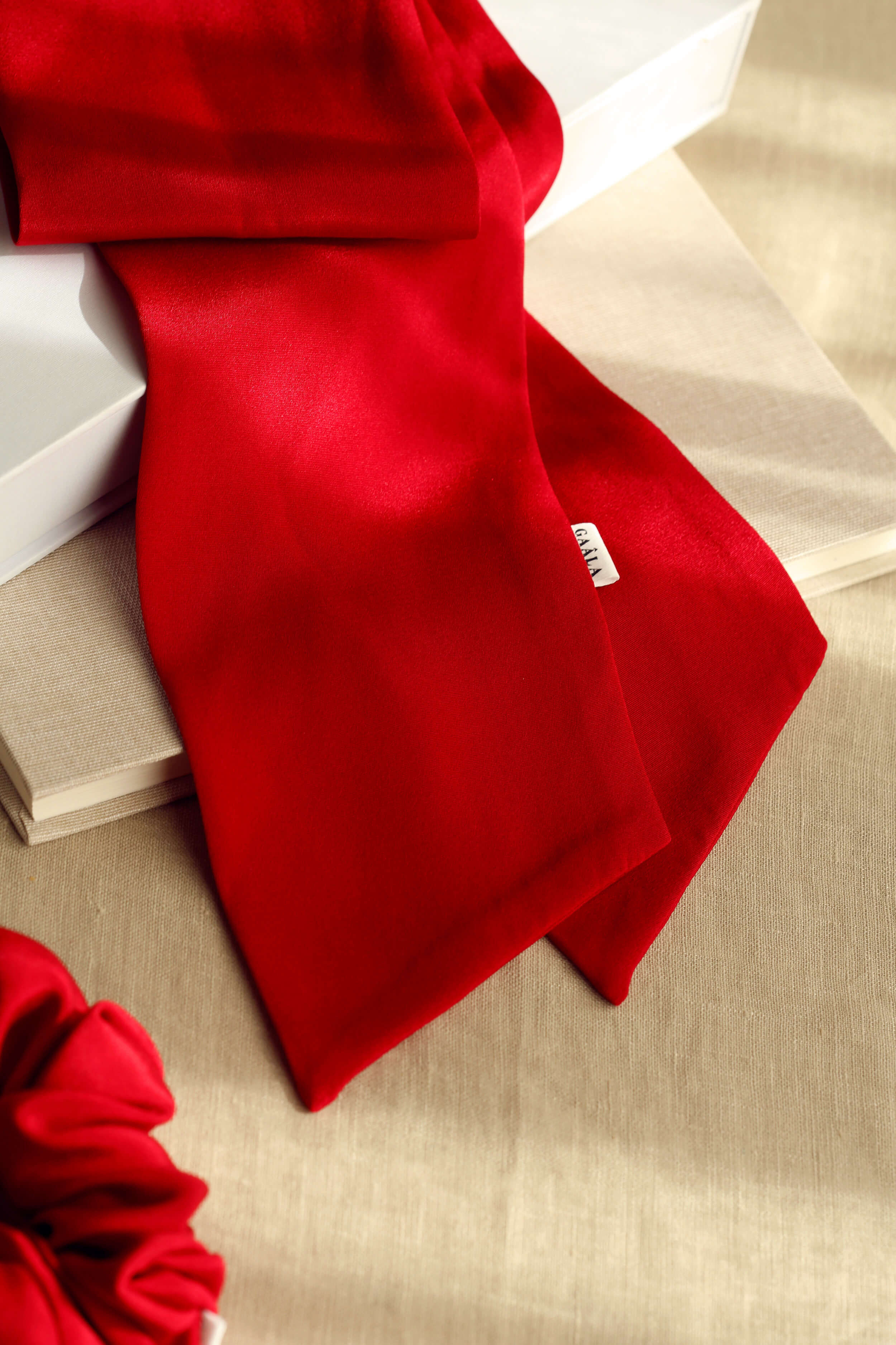 Ivy Thick Silk Headband Gift