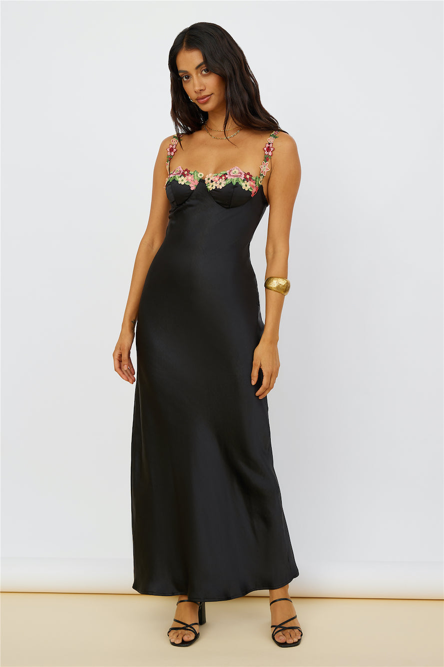 Magnetic Forces Maxi Dress Black