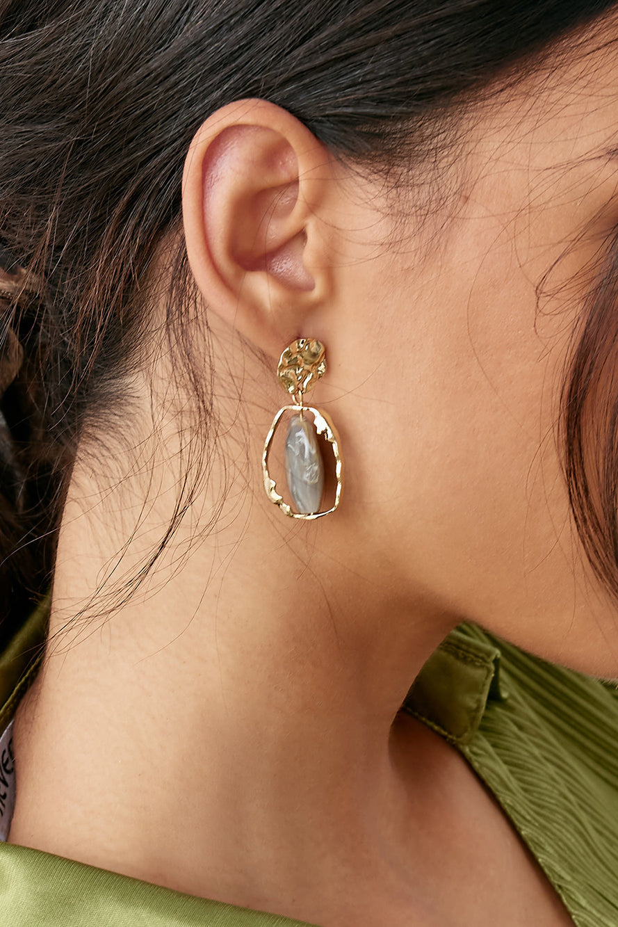 Mona Lisa Earrings Grey