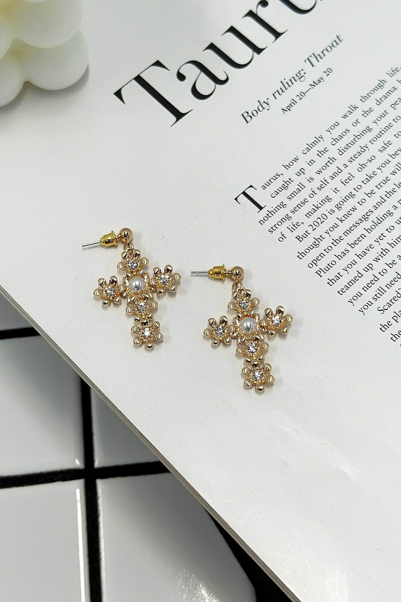 Lulu Earrings - Gold