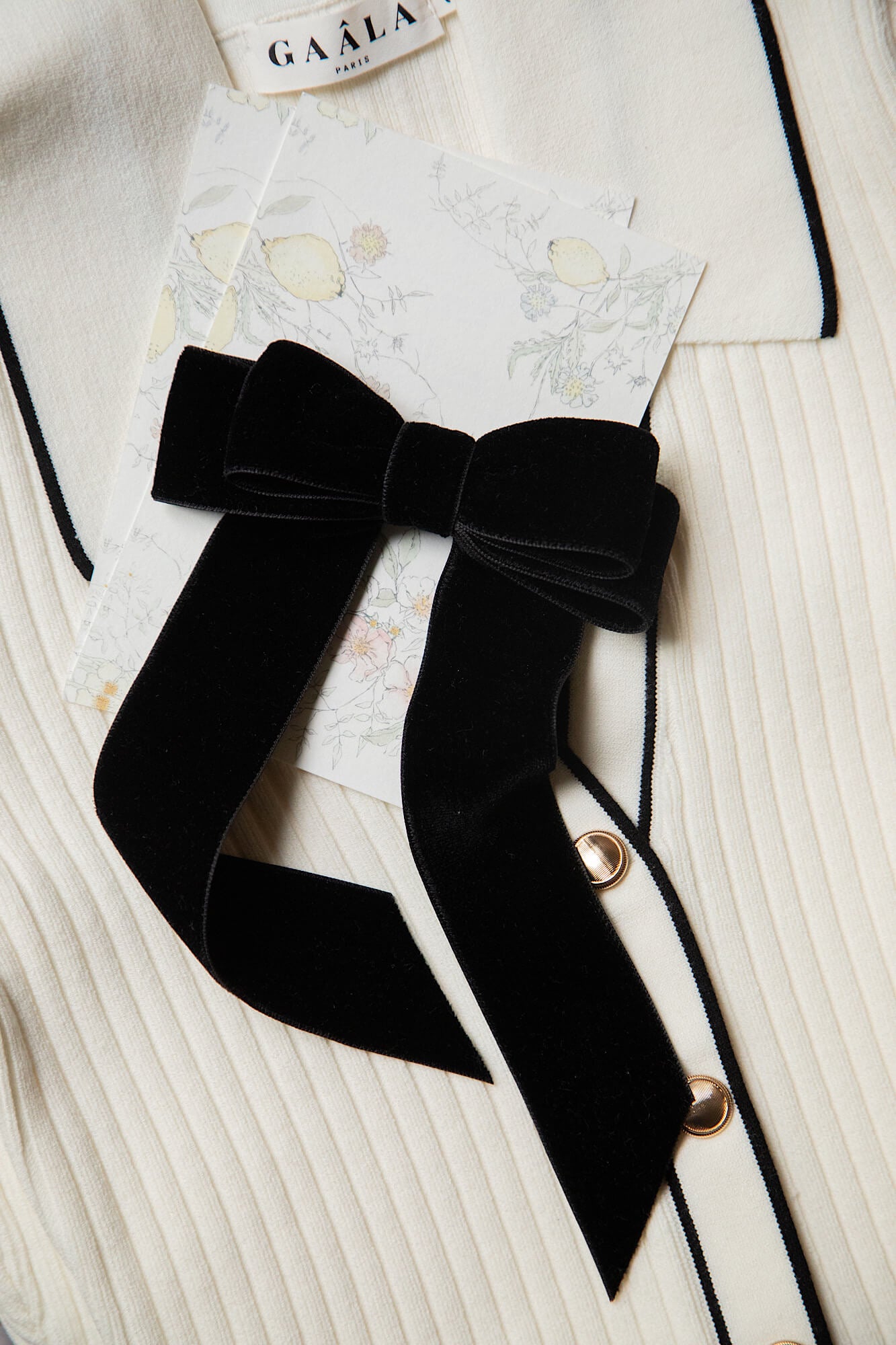 Anni Velvet Hair Bow