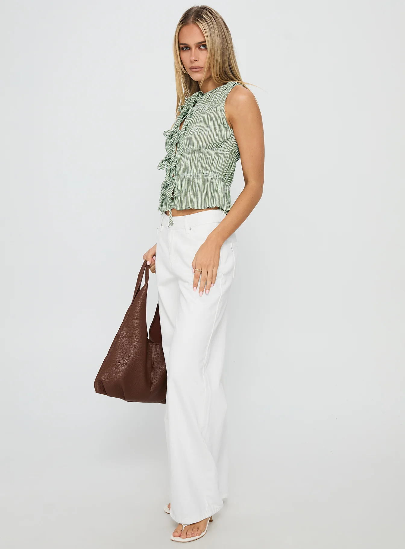 Serenitia Mid Rise Relaxed Jeans White Wash