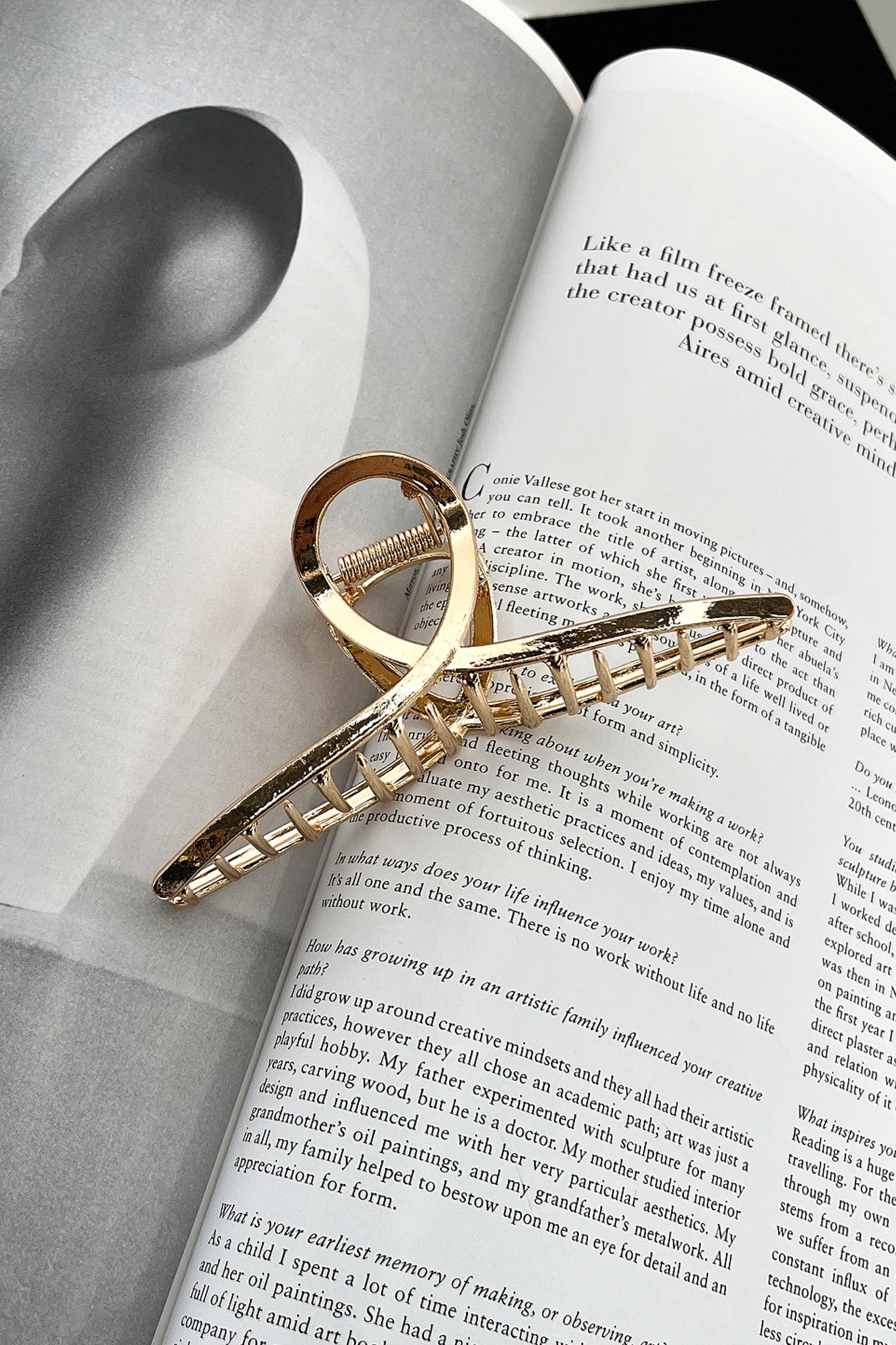 Liani Claw Clip - Gold