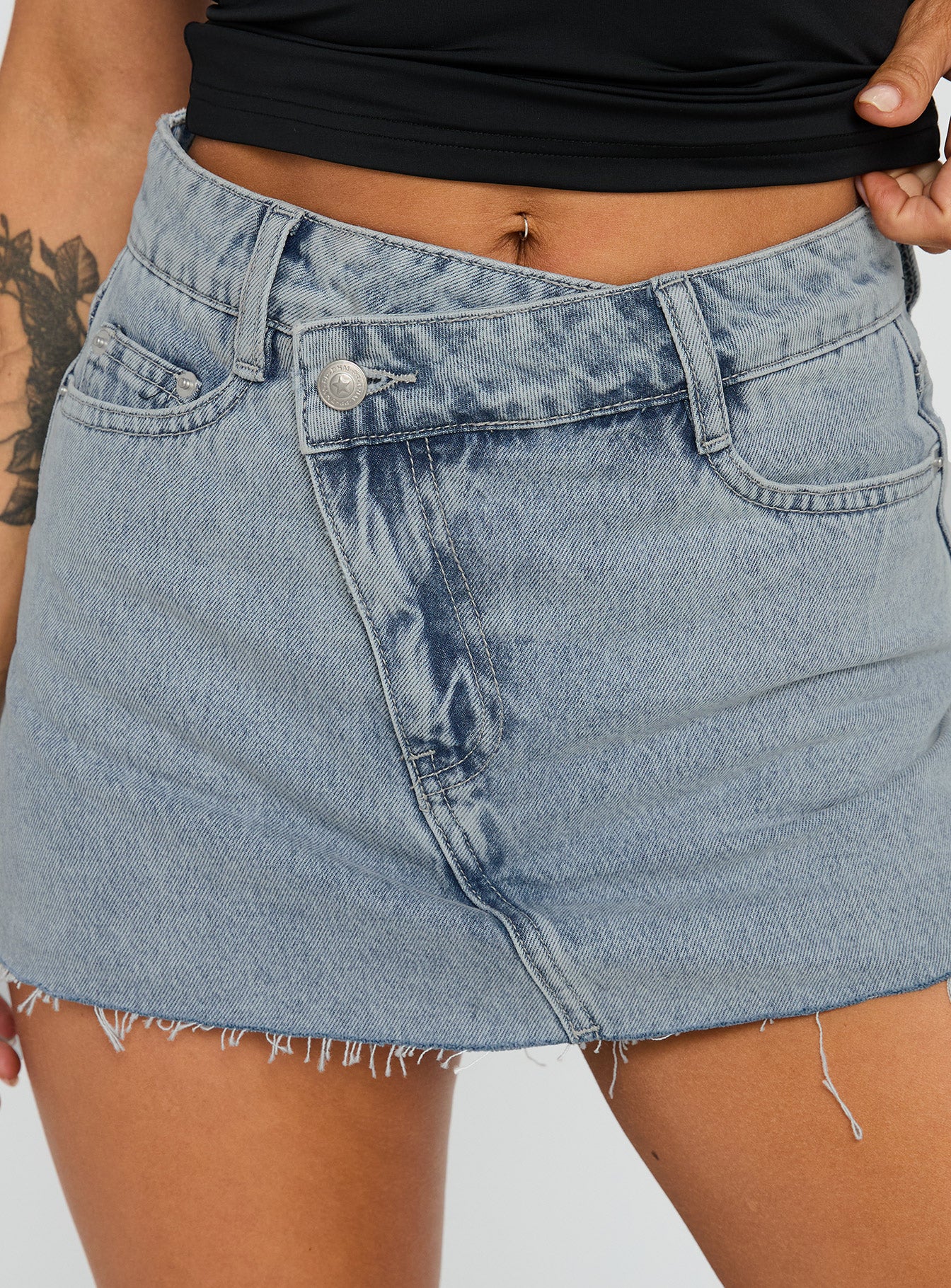 Make My Day Mid Rise Denim Skort Light Wash