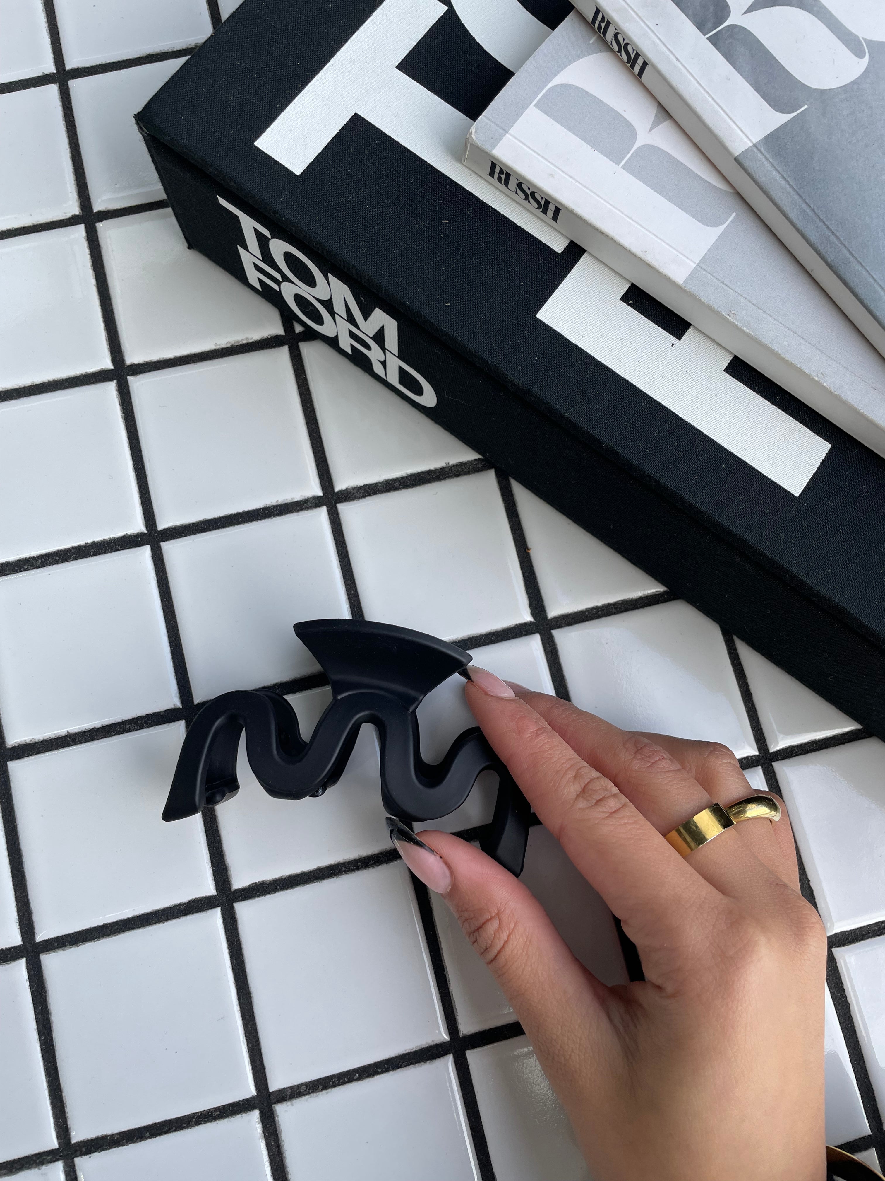 Rem Claw Clip - Black