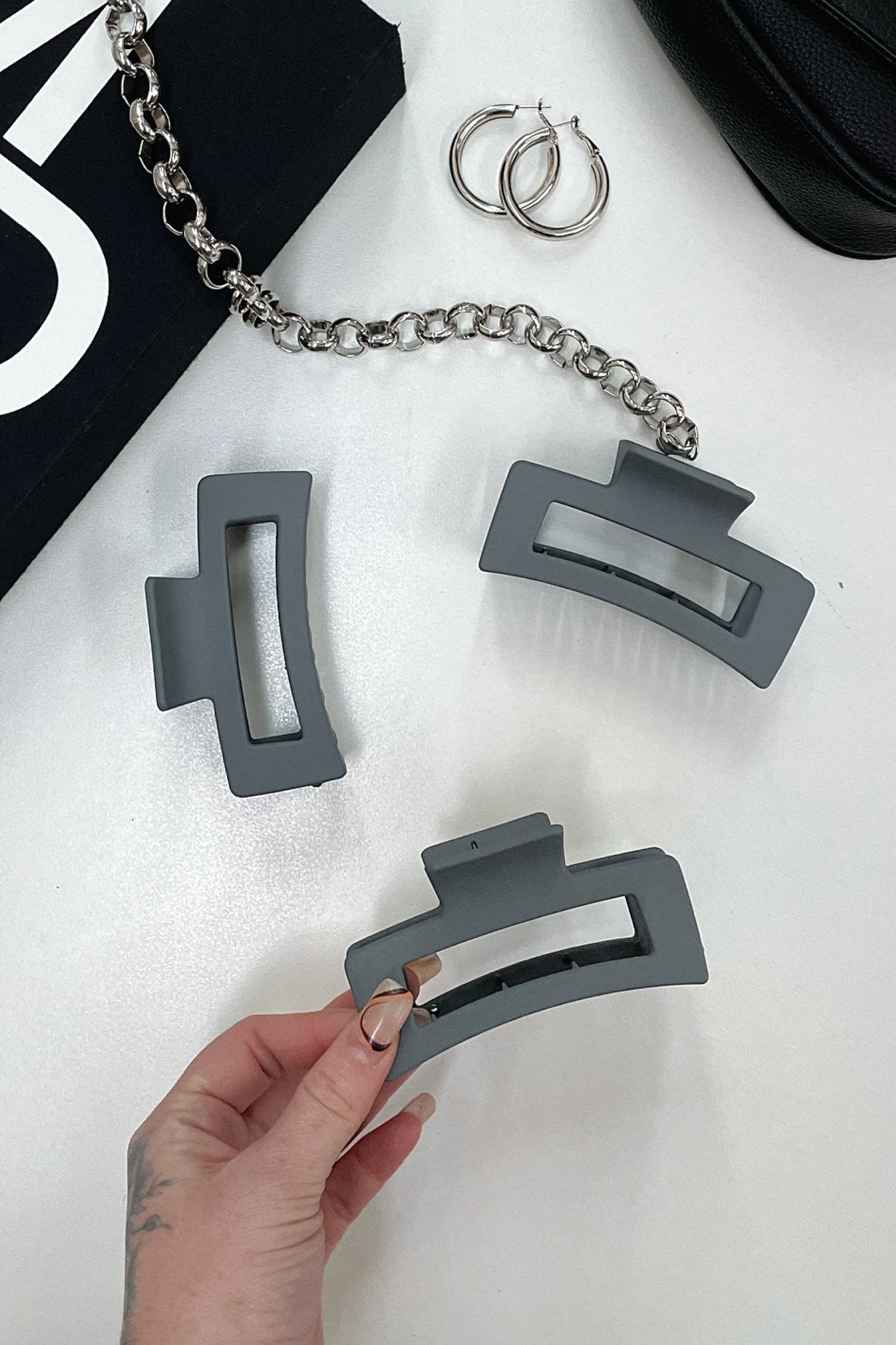 Mika Claw Clip - Grey