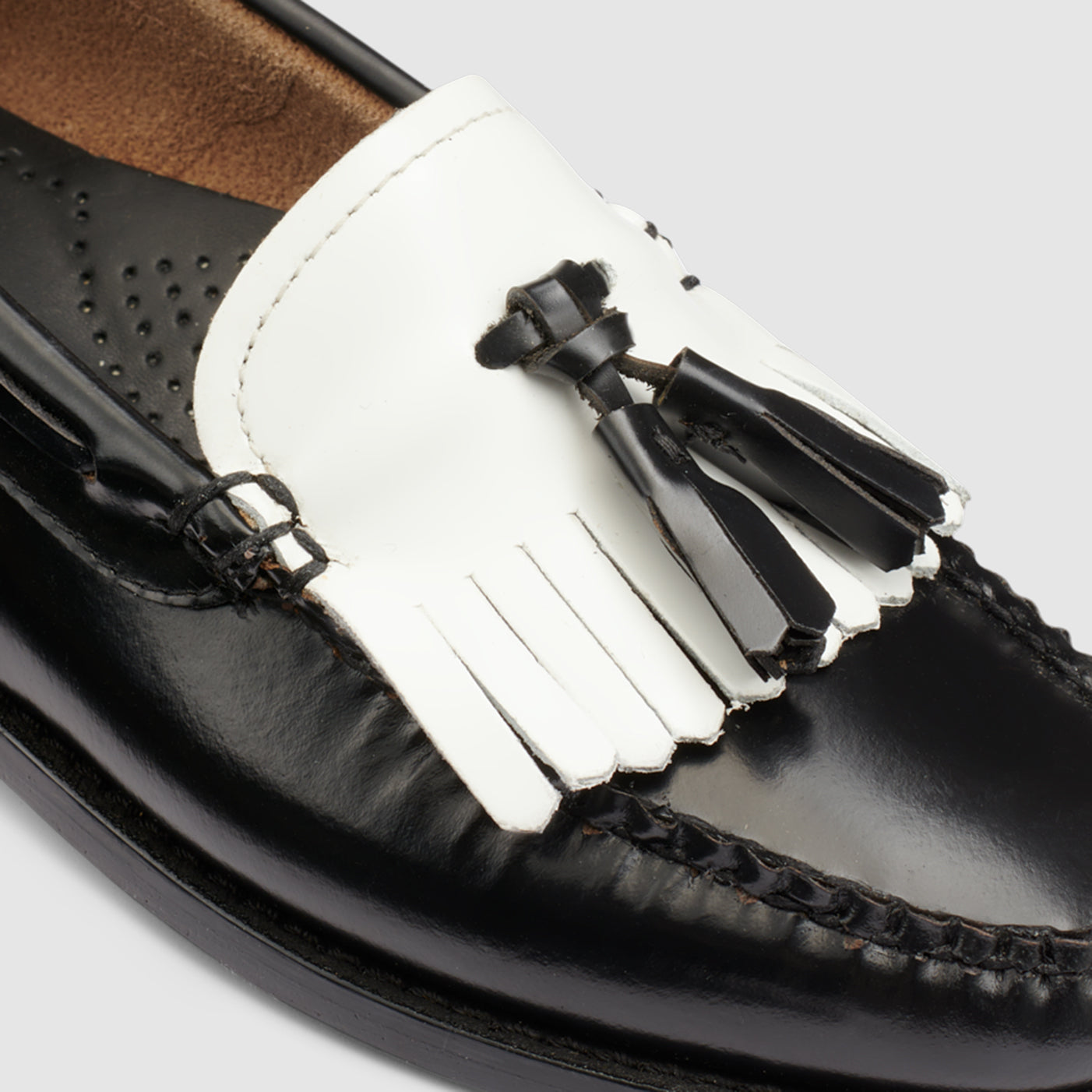 WOMENS ESTHER KILTIE TASSEL WEEJUNS LOAFER