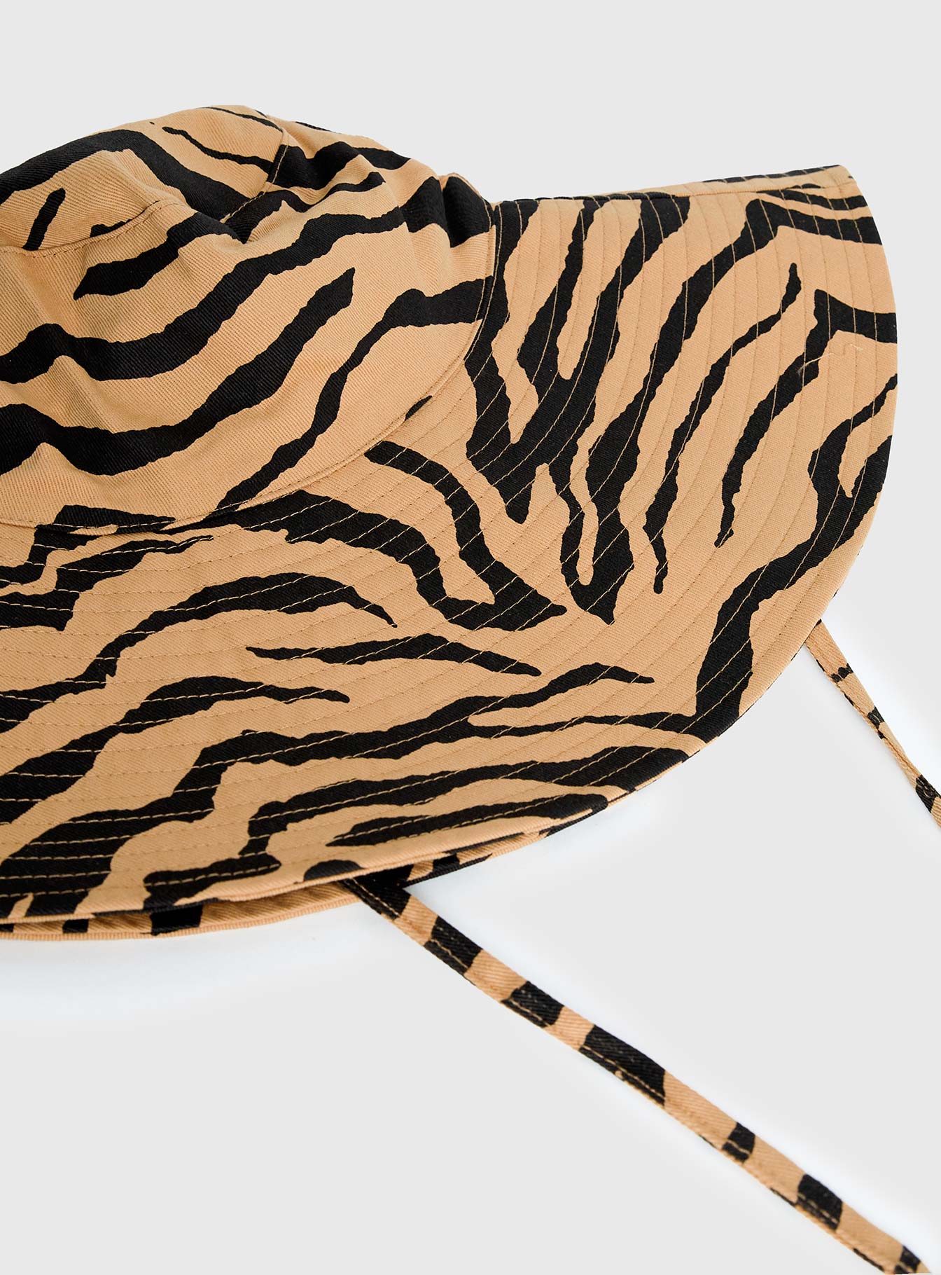 Samual Oversized Bucket Hat Tiger