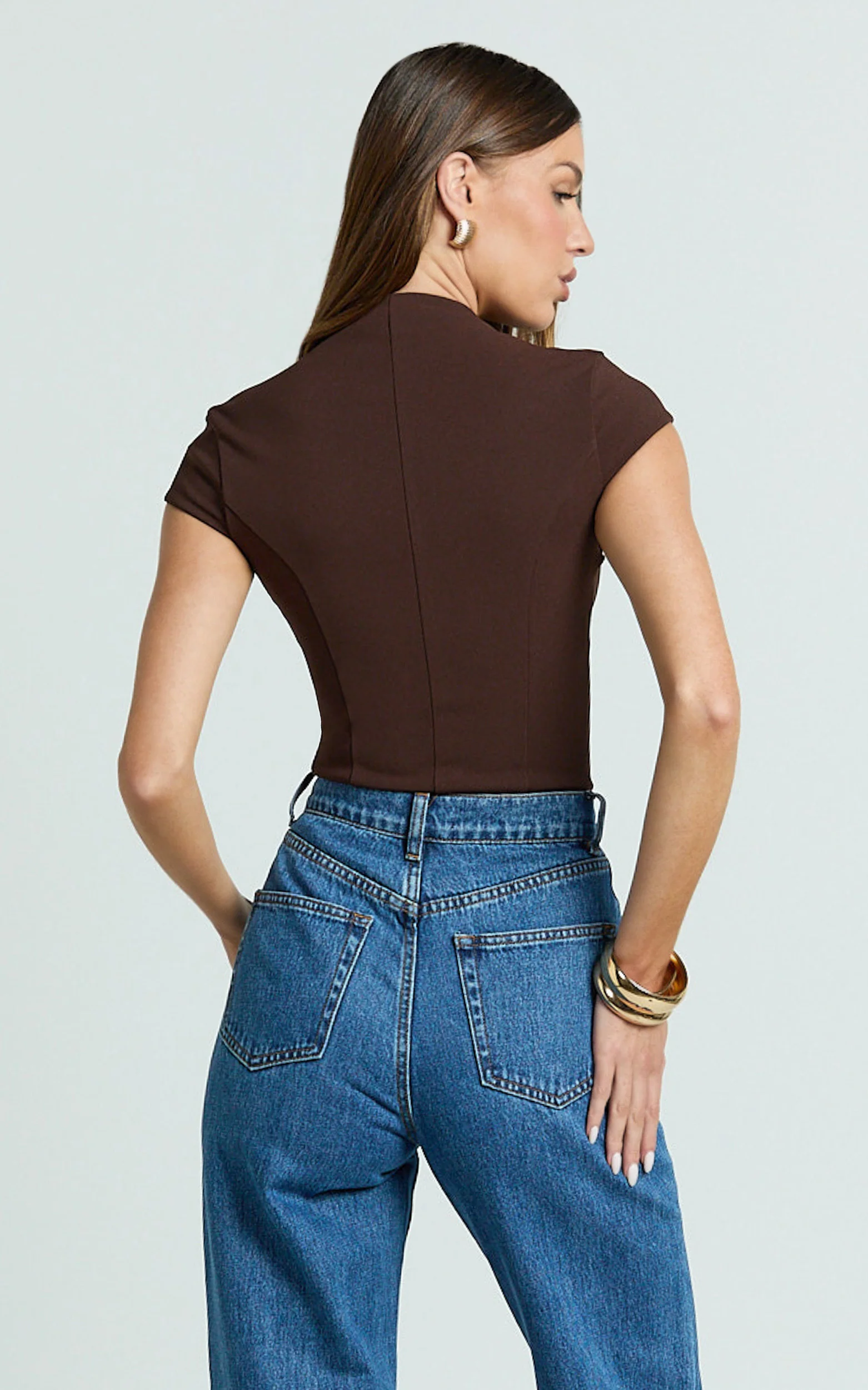 Duncan Top - Cap Sleeve Slit Neck Zip Front Top in Chocolate