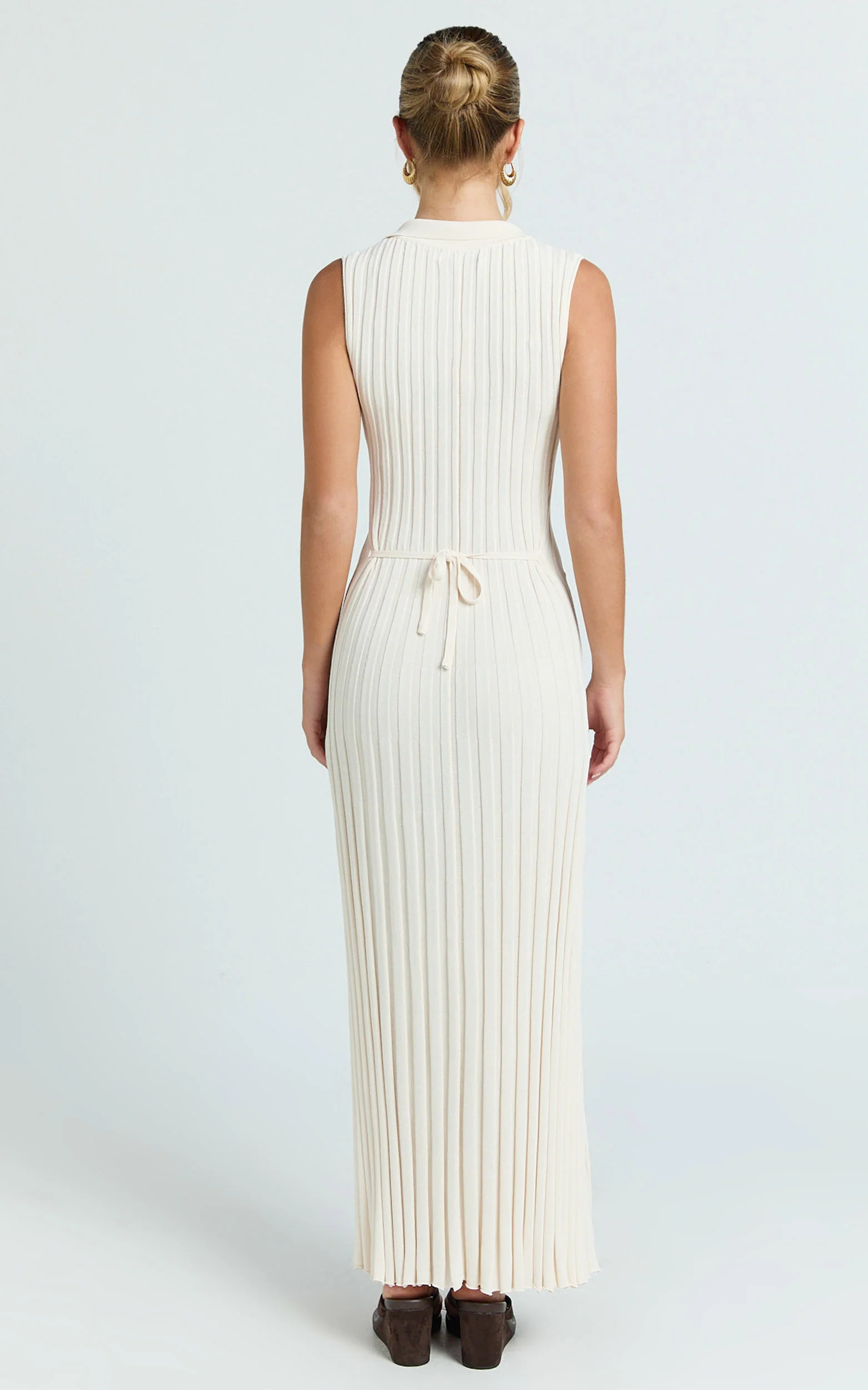 Kara Maxi Dress - Sleeveless Collared V Neck Knit Dress in Cream