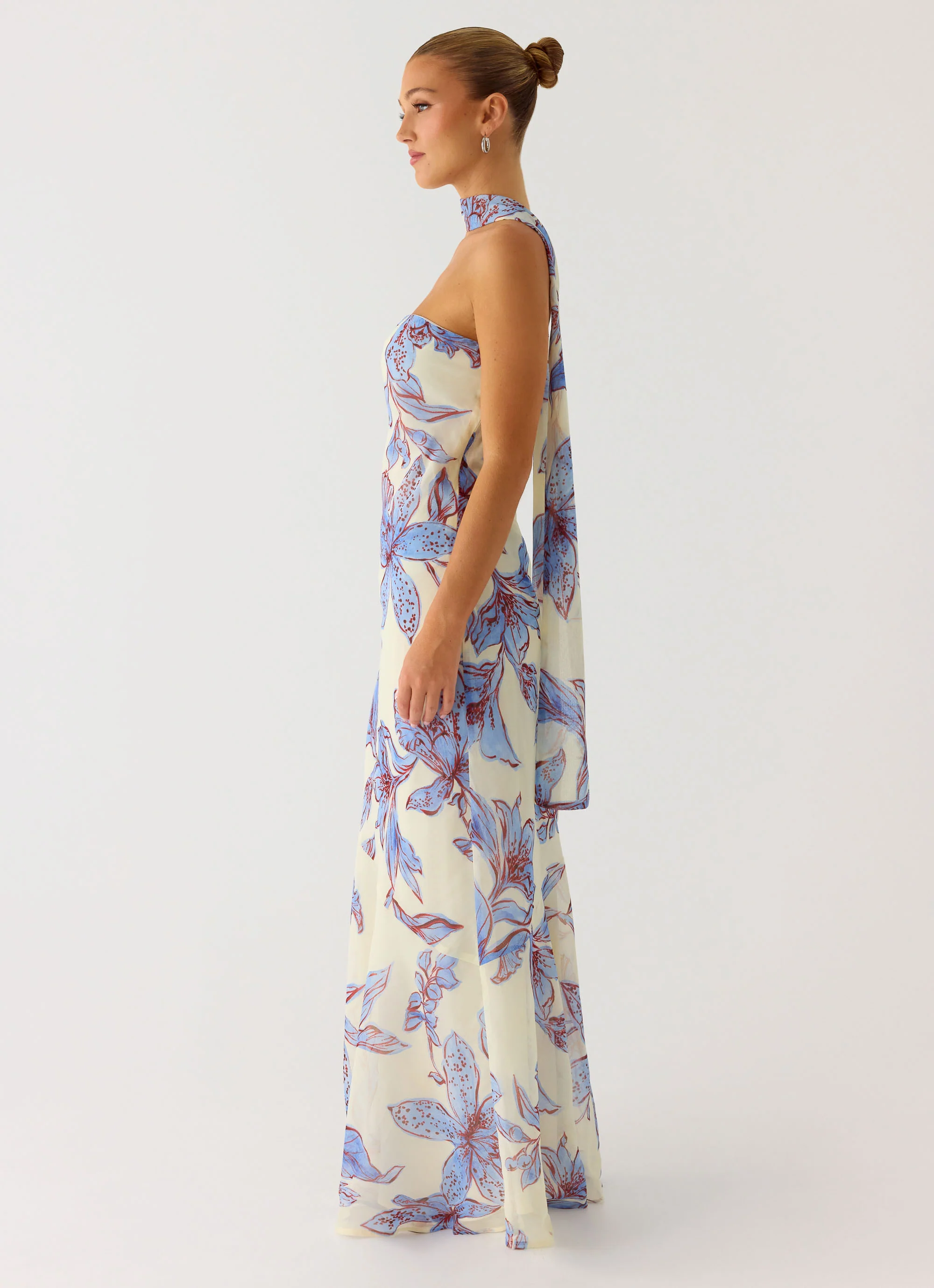 Under The Pagoda Maxi Dress - Violet Blossom