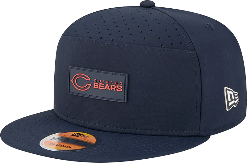 Men's Chicago Bears New Era Navy 2025 Sideline Split Panel 9FIFTY Snapback Hat
