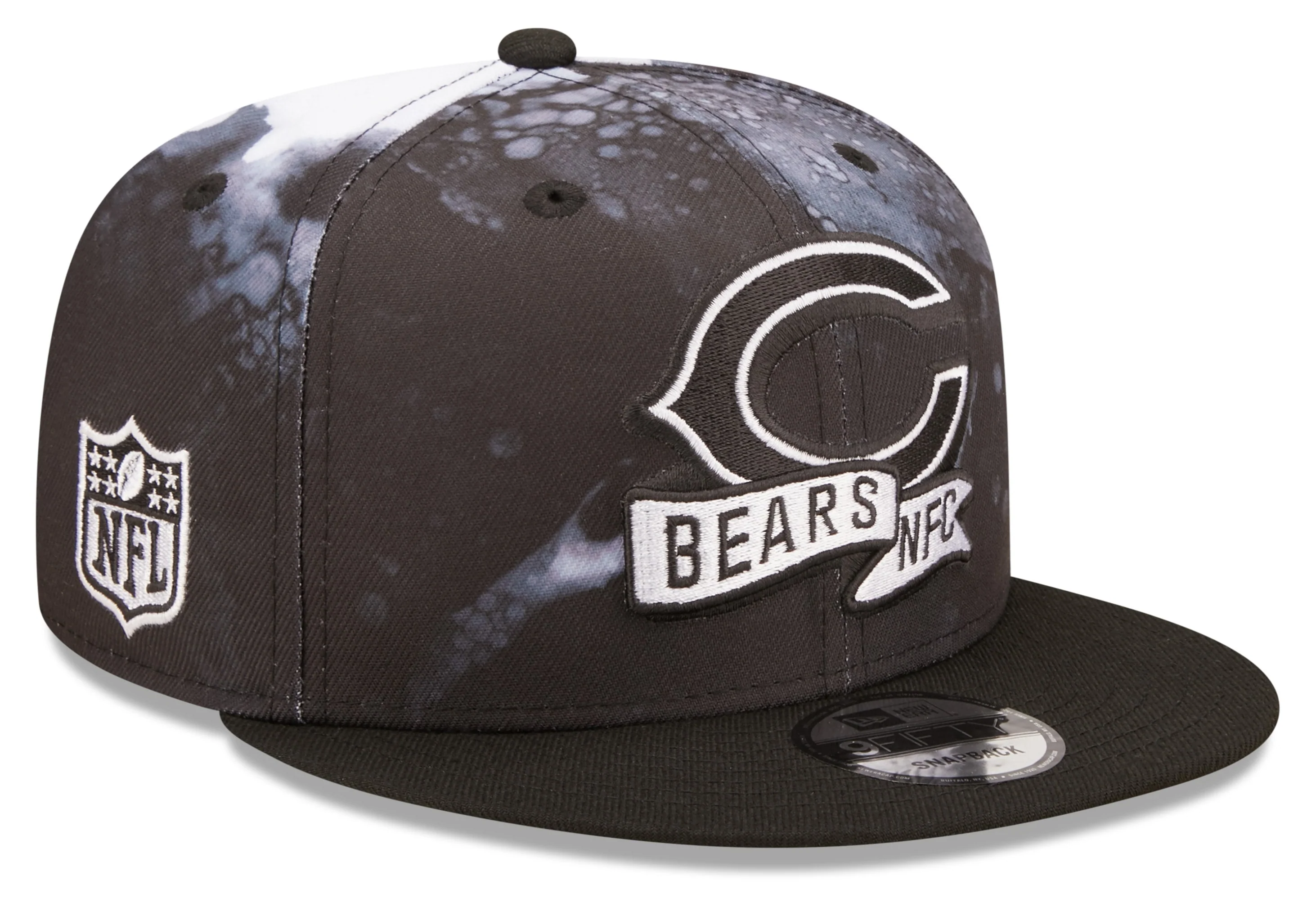 Men's Chicago Bears New Era Black Ink 2022 NFL Sideline Primary Logo 9FIFTY Snapback Adjustable Hat