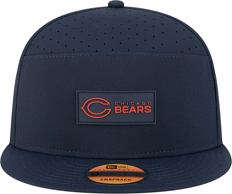 Men's Chicago Bears New Era Navy 2025 Sideline Split Panel 9FIFTY Snapback Hat