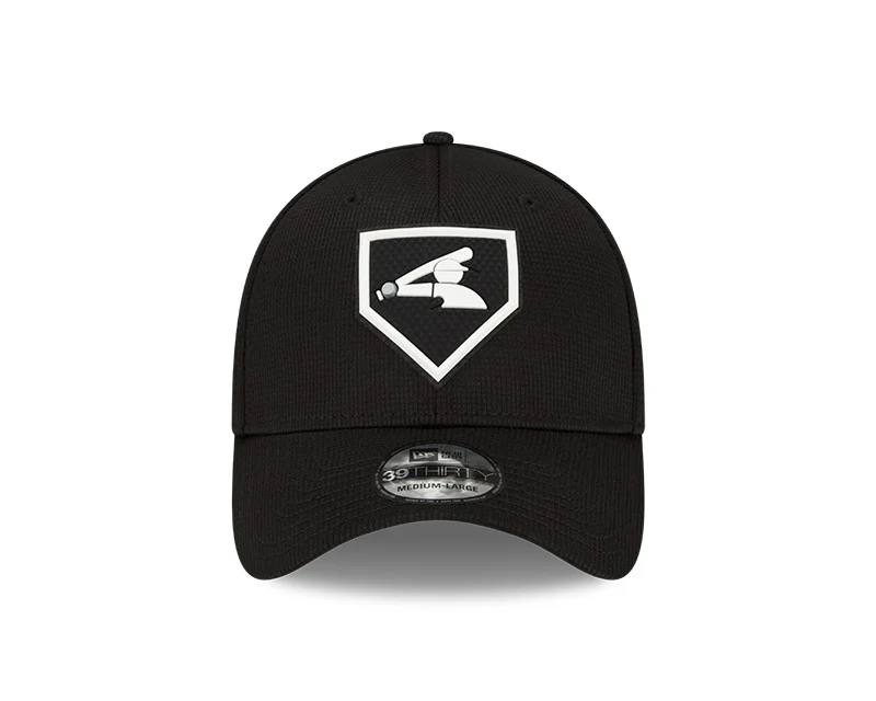 Men's Chicago White Sox New Era Black 2022 Clubhouse Black 39THIRTY Flex Hat