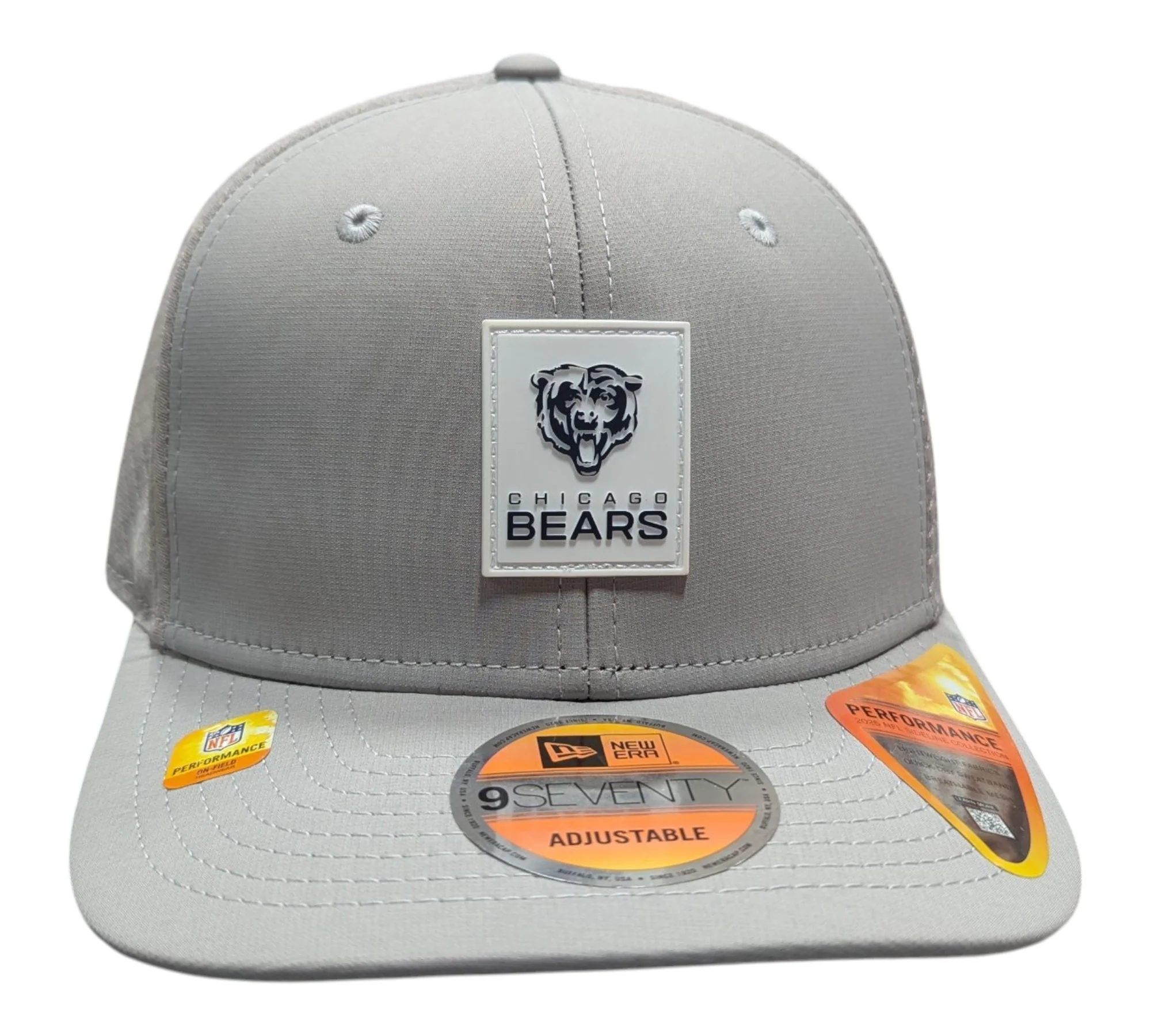 Men's Chicago Bears New Era Gray 2025 NFL Primary Logo Sideline Heat 9SEVENTY Adjustable Hat
