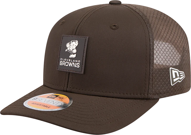 Men's Cleveland Browns New Era Brown 2025 Sideline Brownie 9SEVENTY Trucker Adjustable Hat