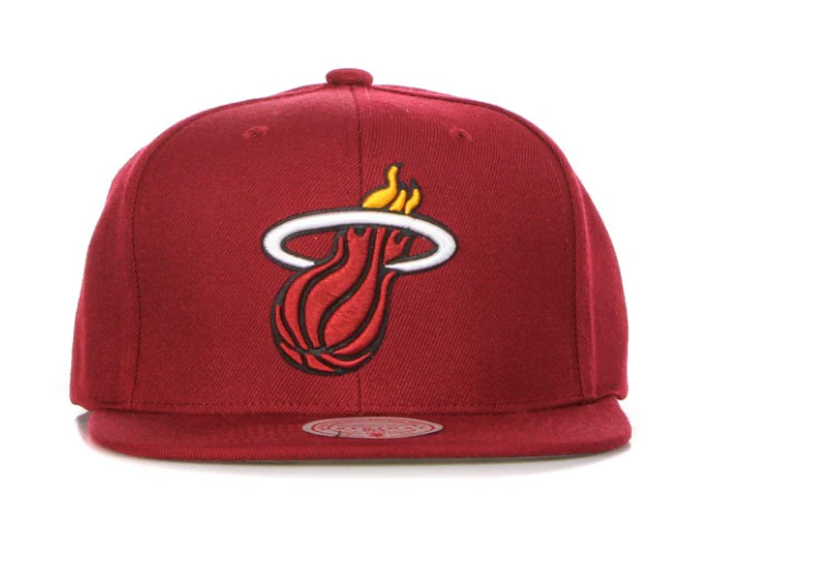 Men's Miami Heat Mitchell & Ness Ground 2.0 Snapback Hat-Maroon