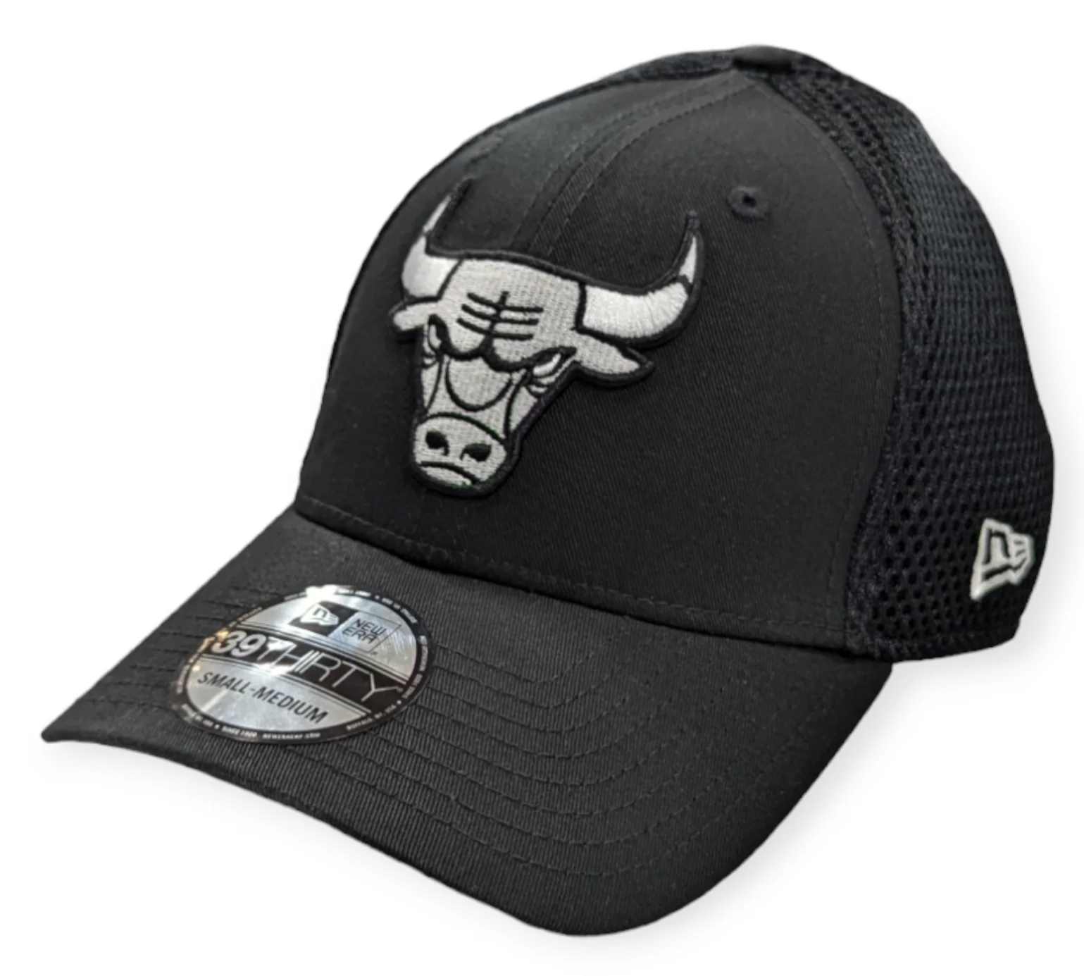 Men’s Chicago Bulls New Era Black and White Neo 39THIRTY Flex Fit Hat