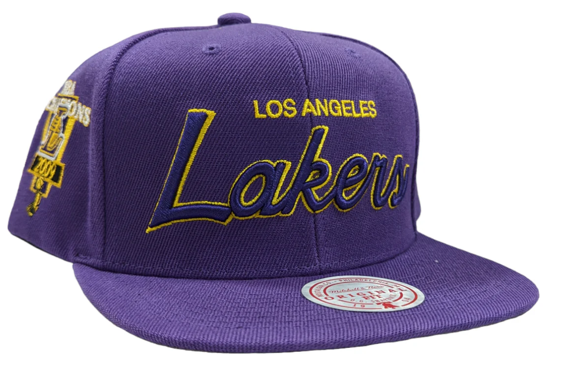 Men's Los Angeles Lakers Mitchell & Ness Champ Year Trophy Snapback Hat