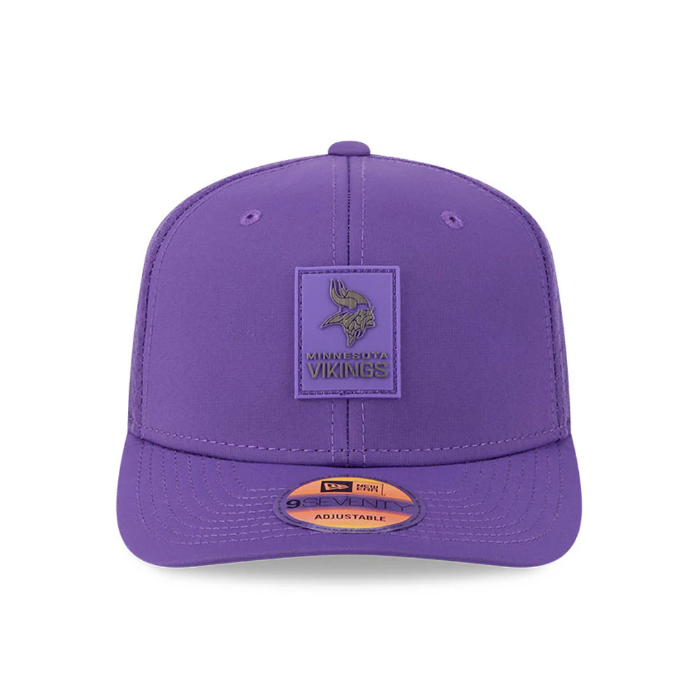 Men's Minnesota Vikings New Era Purple 2025 NFL Sideline Heat 9SEVENTY Adjustable Hat