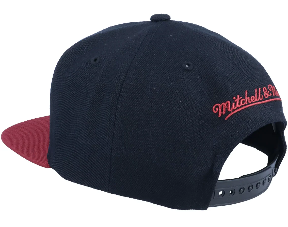 Men's Miami Heat Mitchell & Ness 2-Tone 2.0 Snapback Hat-Black/Maroon