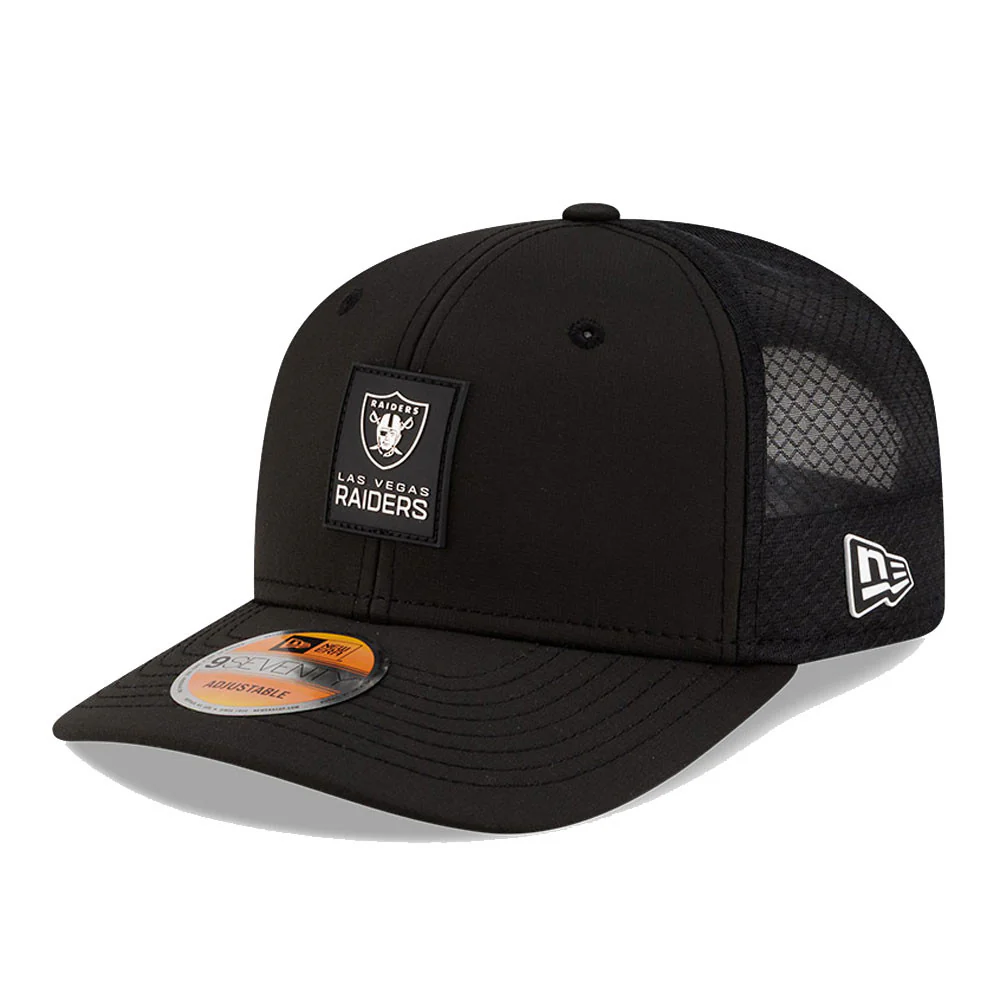 Men's Las Vegas Raiders New Era Black 2025 NFL Sideline Heat 9SEVENTY Adjustable Hat