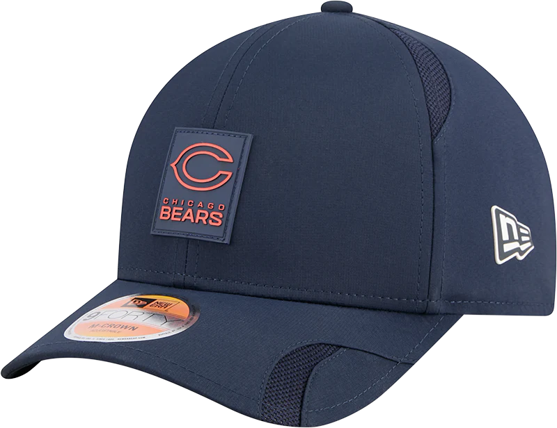 Men's Chicago Bears New Era Navy 2025 NFL Sideline Heat Alternate Logo 9FORTY M-Crown Adjustable Hat