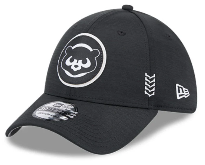 Men's Chicago Cubs New Era Black 2024 Clubhouse 39THIRTY Flex Fit Hat