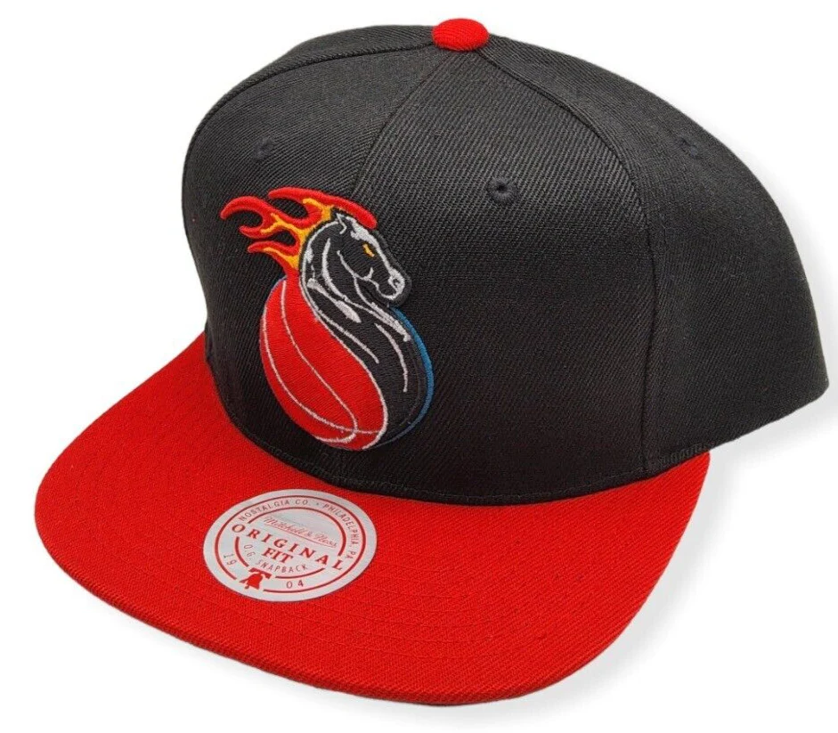 Men's Detroit Pistons Mitchell & Ness HWC Black Snapback Hat