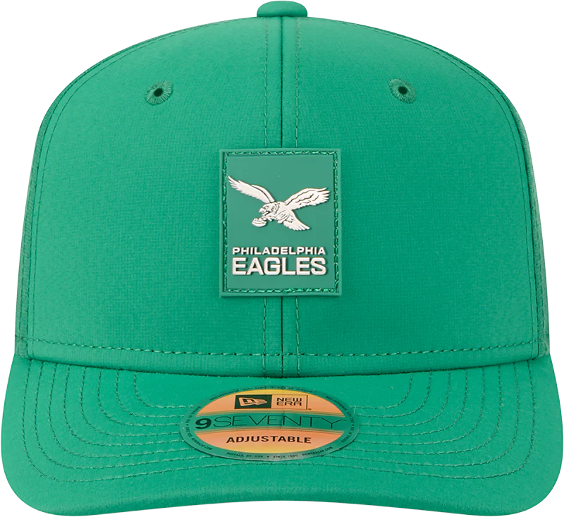 Men's Philadelphia Eagles New Era Kelly Green 2025 Sideline 9SEVENTY Trucker Adjustable Hat