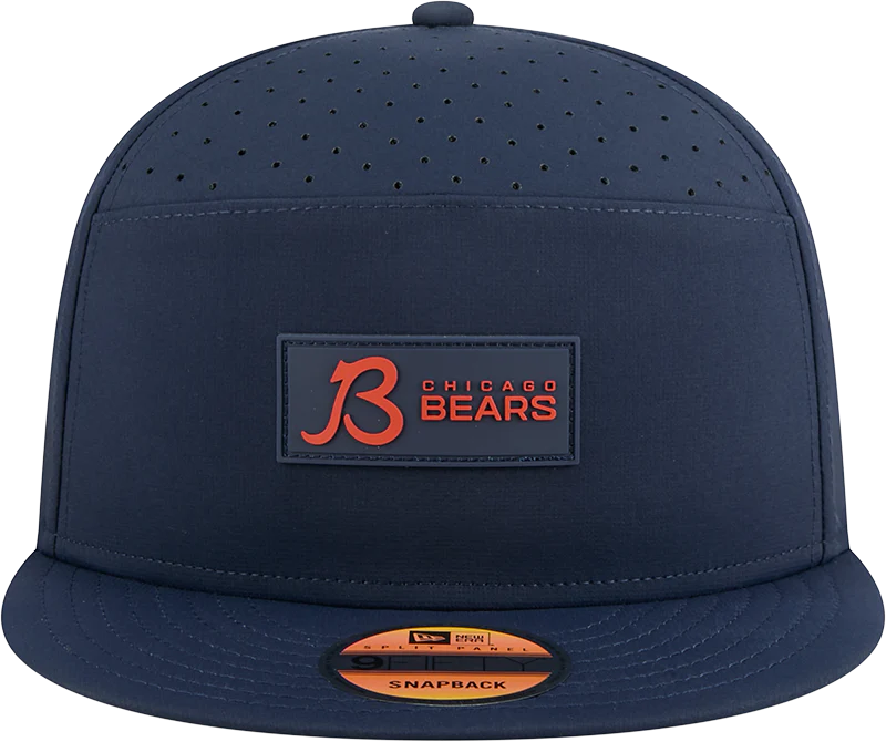 Men's Chicago Bears New Era Navy 2025 B Sideline Split Panel 9FIFTY Snapback Hat