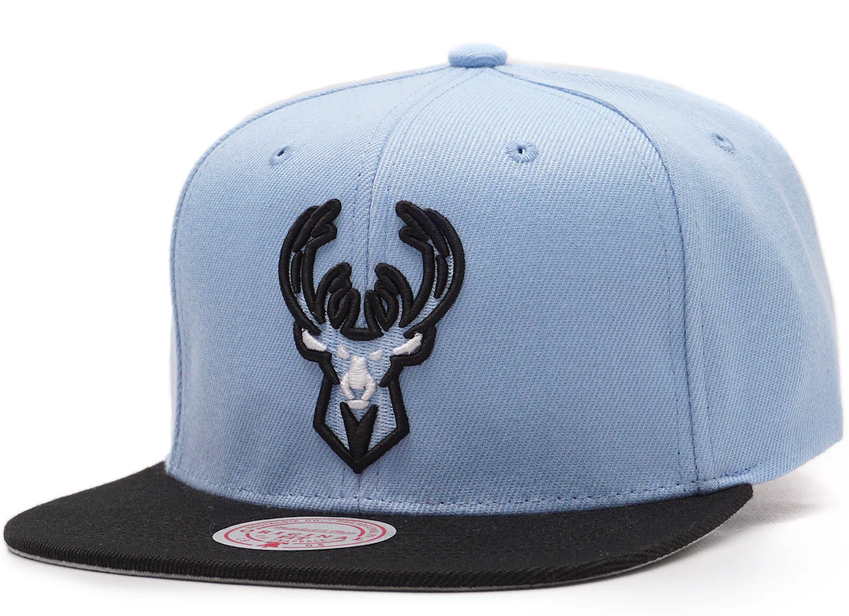 Men's Milwaukee Bucks Mitchell & Ness University Away 2 Tone Snapback Hat
