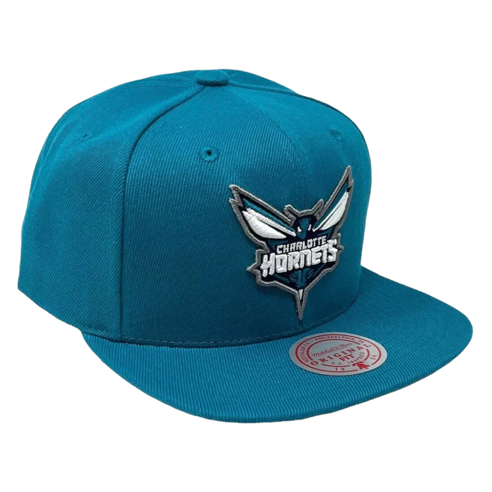 Men's Mitchell & Ness Charlotte Hornets Core Teal Adjustable Snapback Hat