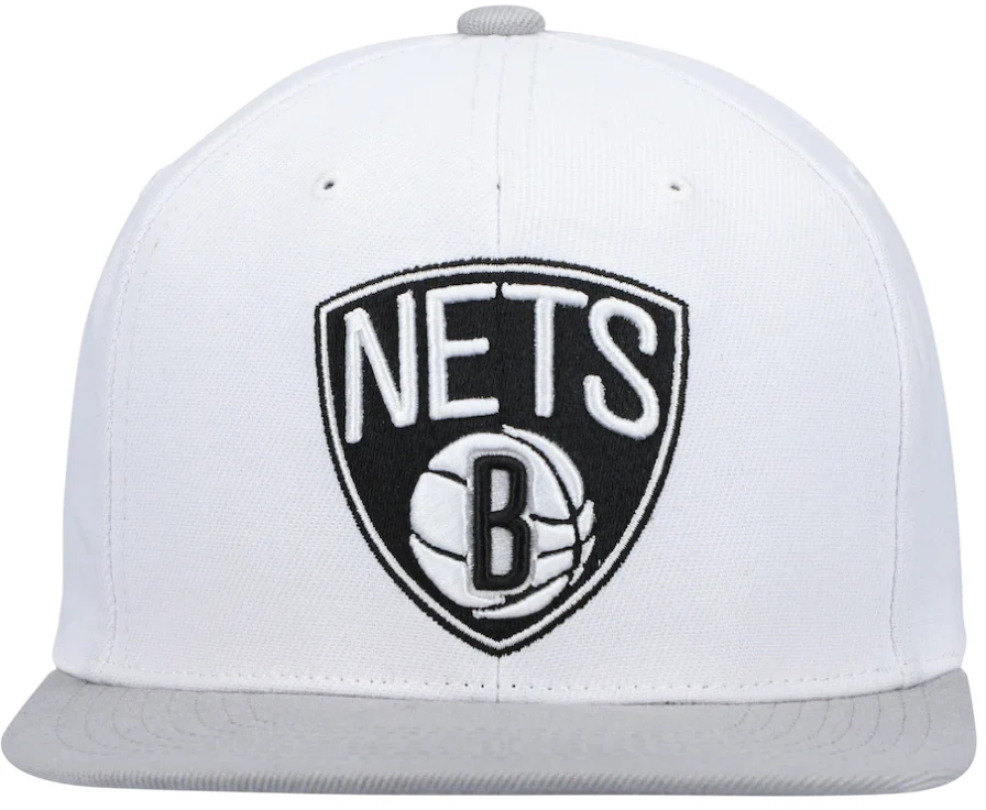 Men's Brooklyn Nets Mitchell & Ness Core Basic Snapback Hat - White/Gray