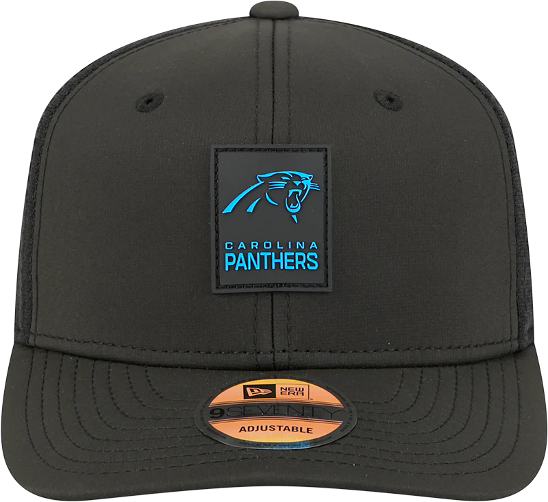 Men's Carolina Panthers New Era Black 2025 Sideline 9SEVENTY Trucker Adjustable Hat