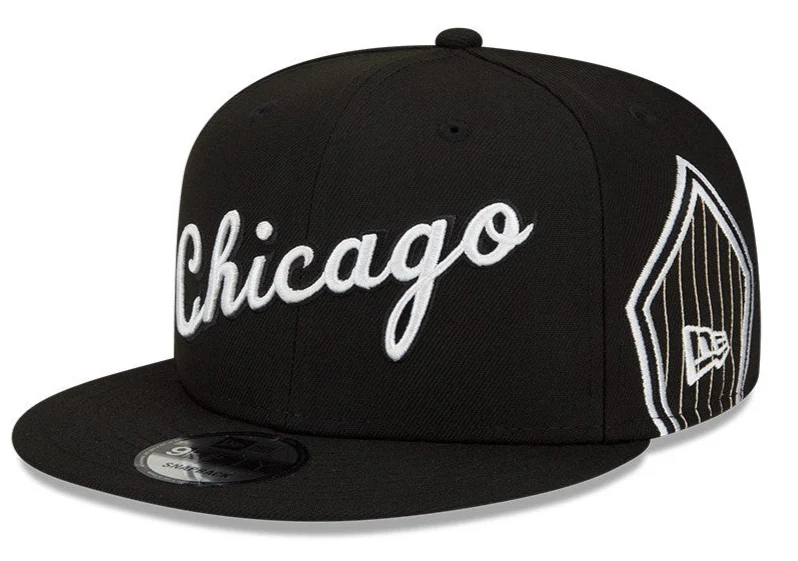 Men's Chicago Bulls 2021-2022 City Edition Alternate Black New Era 9FIFTY Snapback Hat
