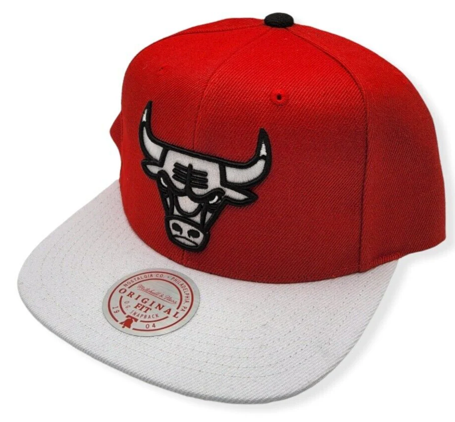 Men's Mitchell & Ness Chicago Bulls NBA Cardinal Red 2 Tone Adjustable Snapback Hat