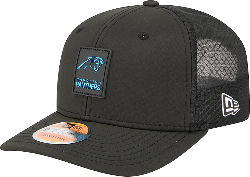 Men's Carolina Panthers New Era Black 2025 Sideline 9SEVENTY Trucker Adjustable Hat
