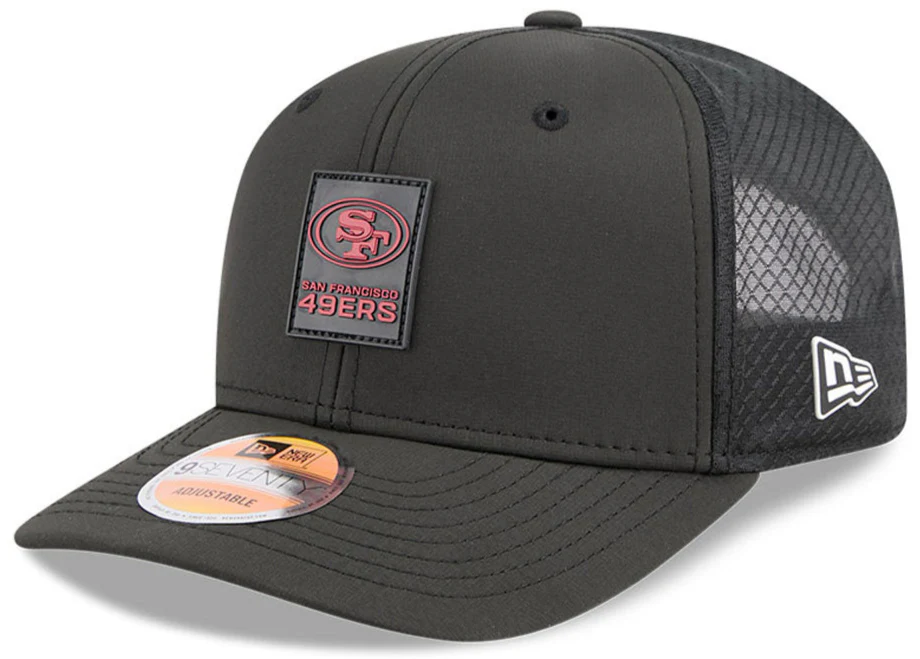 Men's San Francisco 49ers New Era Black 2025 NFL Sideline Heat 9SEVENTY Adjustable Hat